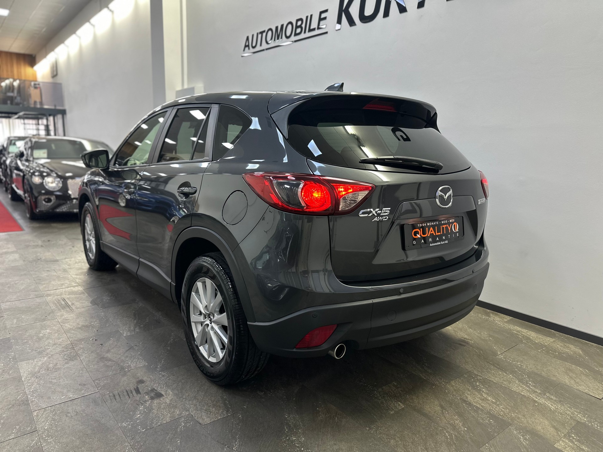 MAZDA CX-5 2.2 D Revolution AWD-image-3