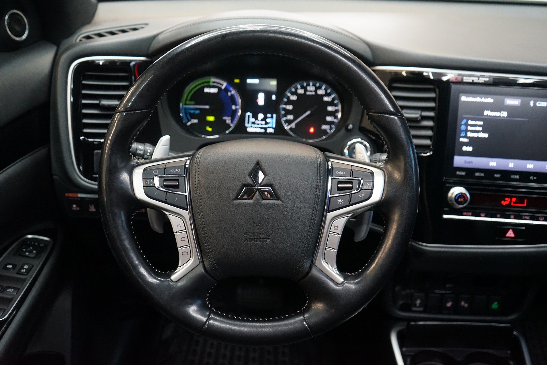 MITSUBISHI Outlander 2.4 PHEV Style 4WD Automatic-image-7