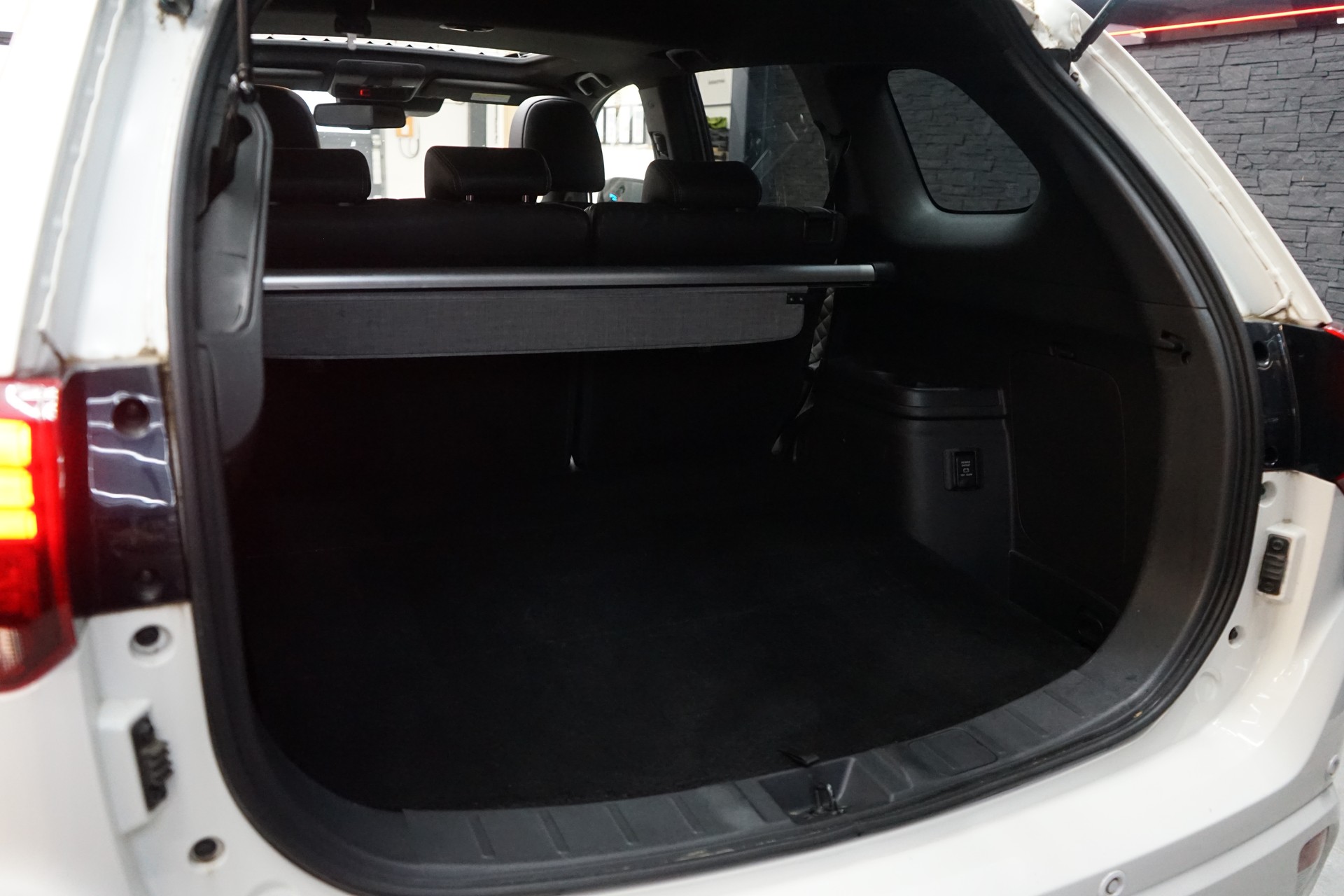 MITSUBISHI Outlander 2.4 PHEV Style 4WD Automatic-image-21