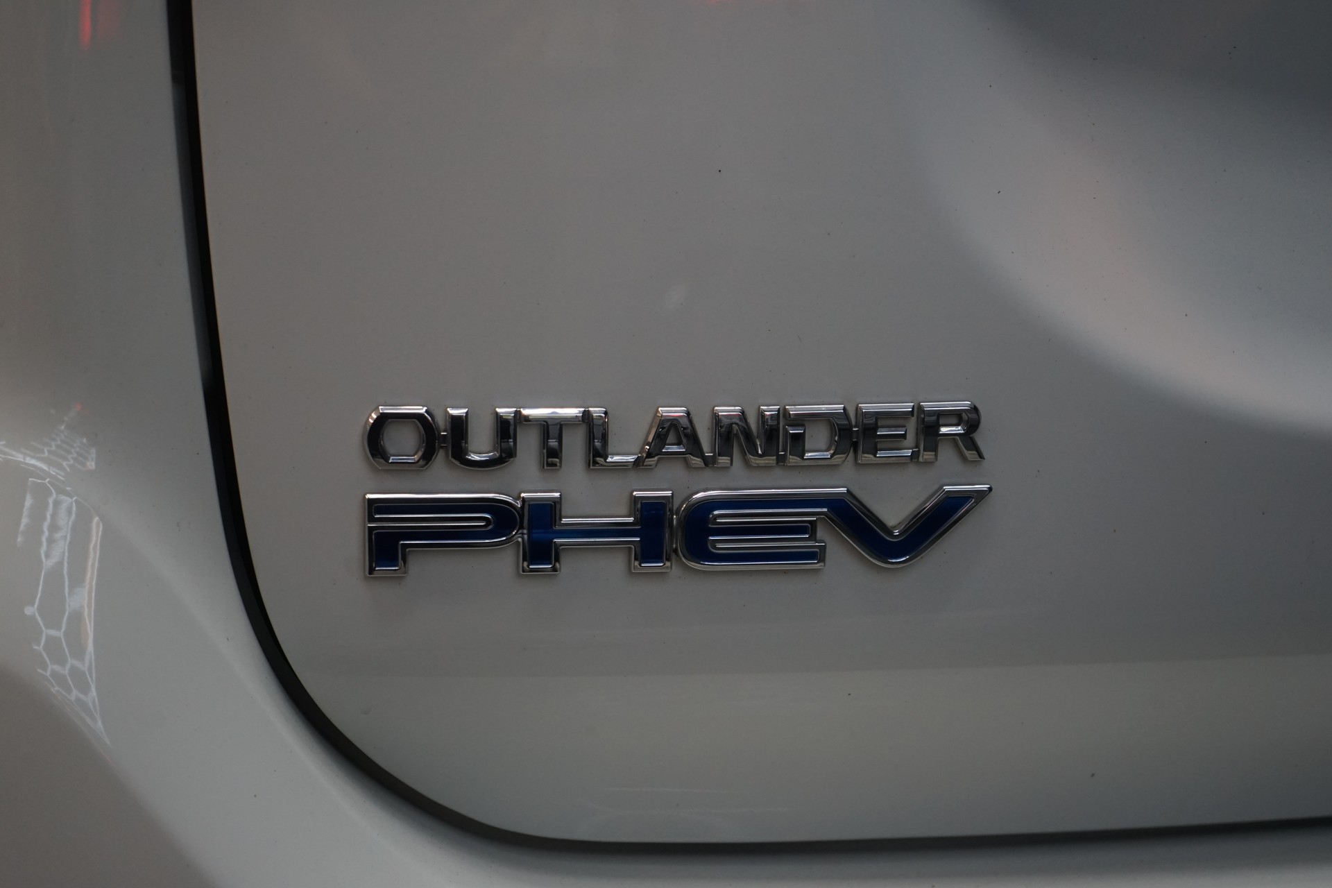 MITSUBISHI Outlander 2.4 PHEV Style 4WD Automatic-image-23