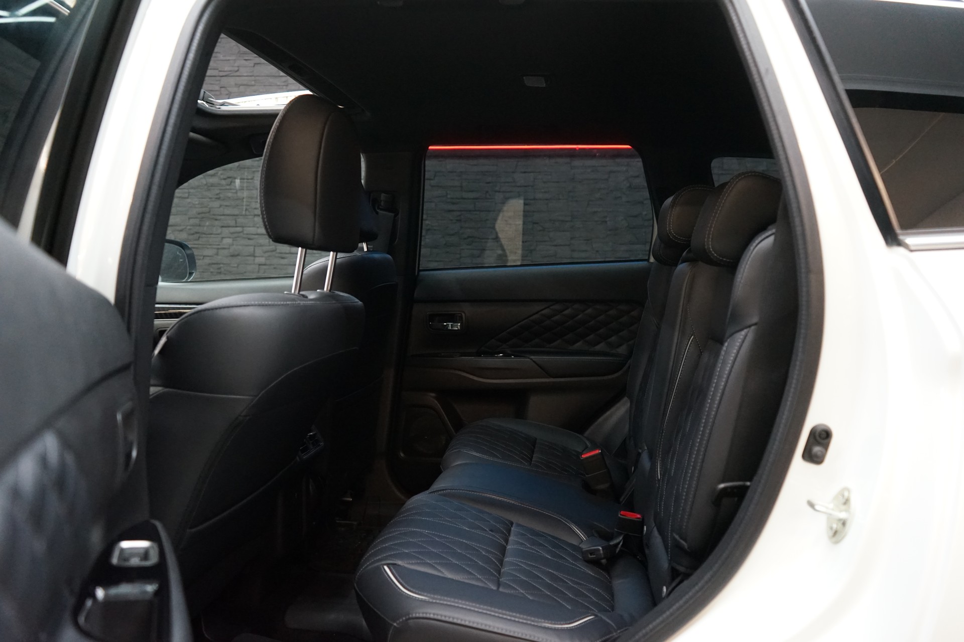 MITSUBISHI Outlander 2.4 PHEV Style 4WD Automatic-image-20