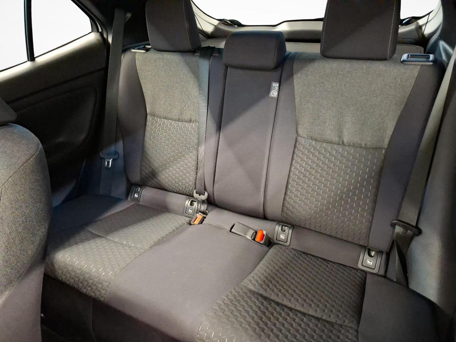 TOYOTA Yaris Cross 1.5 VVT-i HSD Trend AWD-i-image-10