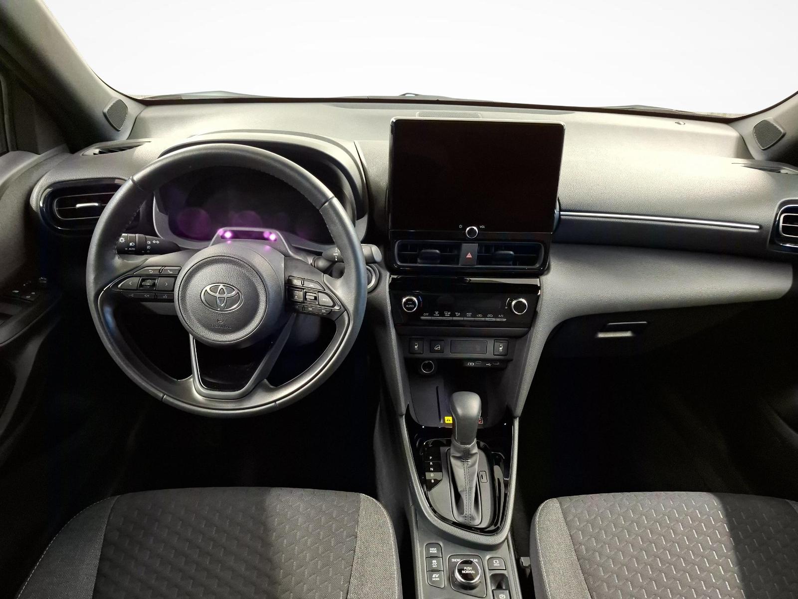 TOYOTA Yaris Cross 1.5 VVT-i HSD Trend AWD-i-image-8
