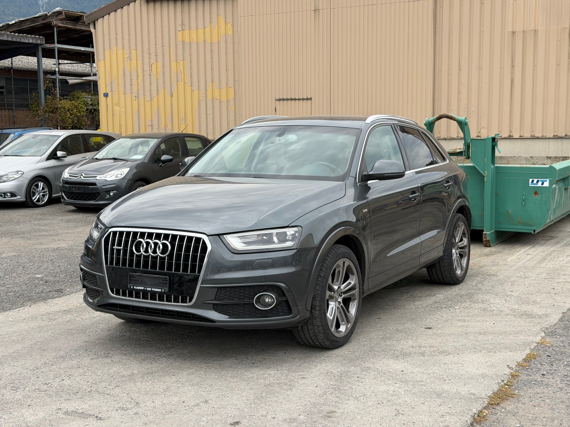 AUDI Q3 2.0 TDI quattro S-tronic S line-image-0
