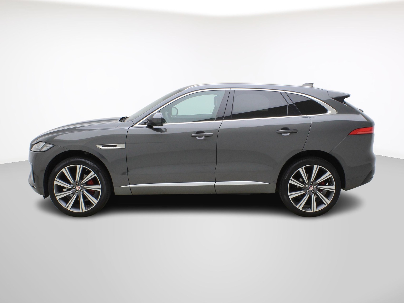 JAGUAR F-Pace 3.0 V6 S/C S AWD-image-2