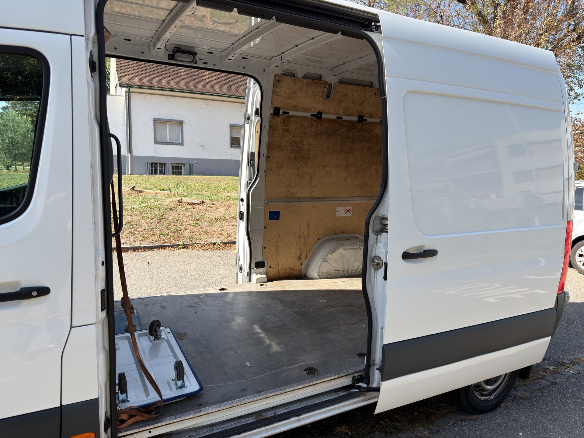 MERCEDES-BENZ Sprinter 314 CDI Worker Standard-image-12