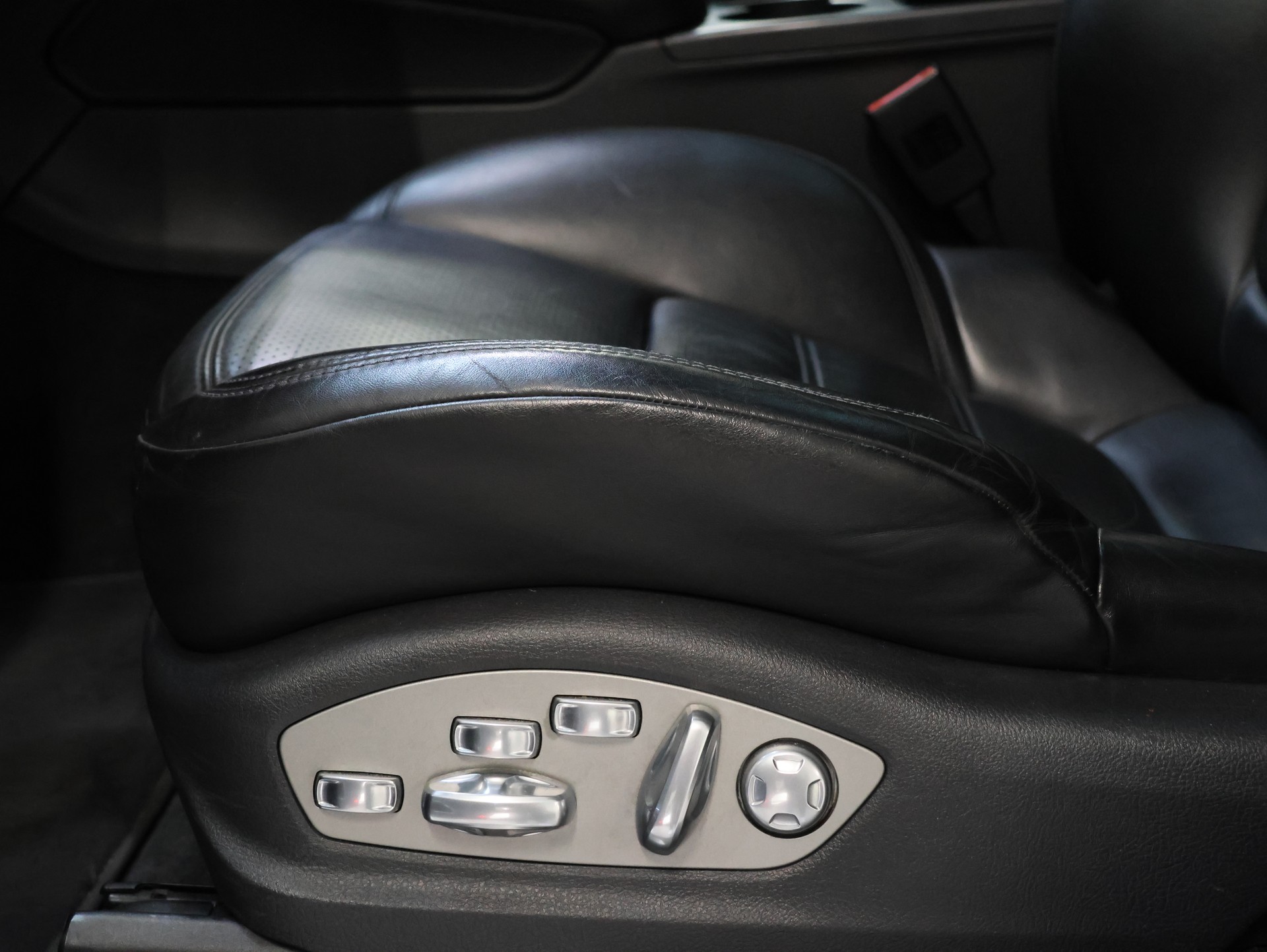 PORSCHE Macan Turbo PDK *SPORT-CHRONO*-image-18