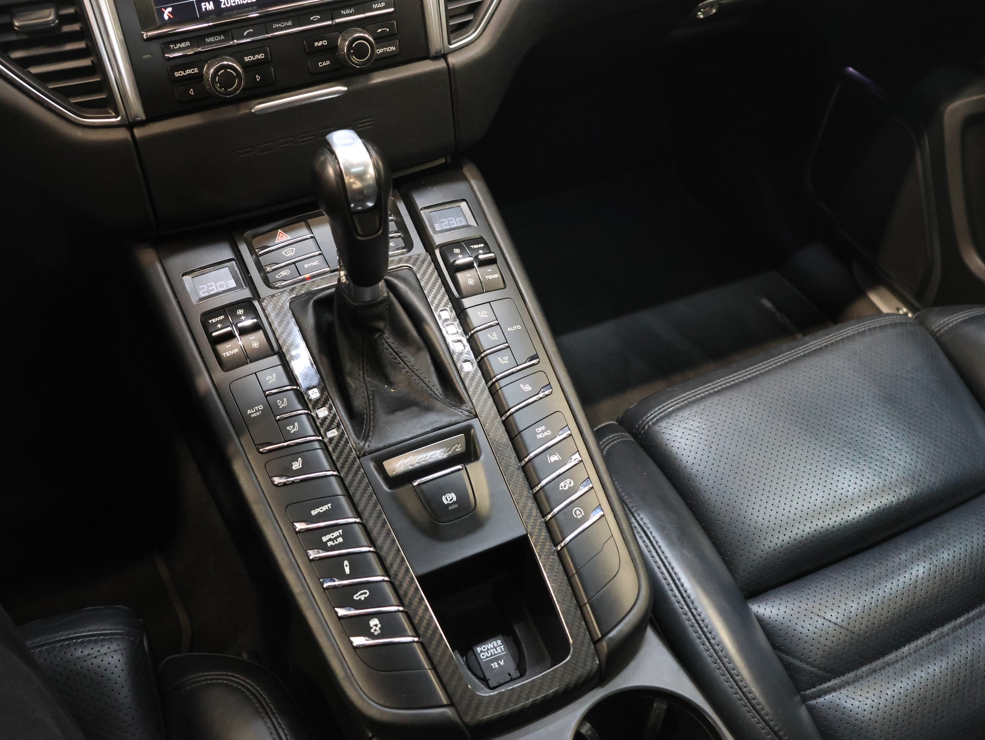 PORSCHE Macan Turbo PDK *SPORT-CHRONO*-image-15