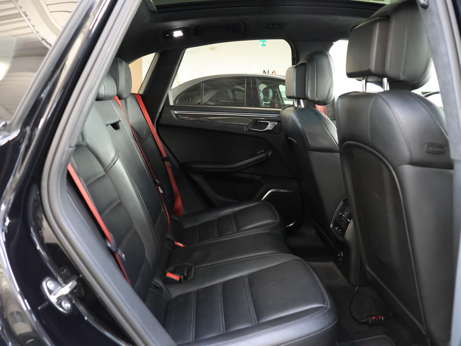 PORSCHE Macan Turbo PDK *SPORT-CHRONO*-image-21