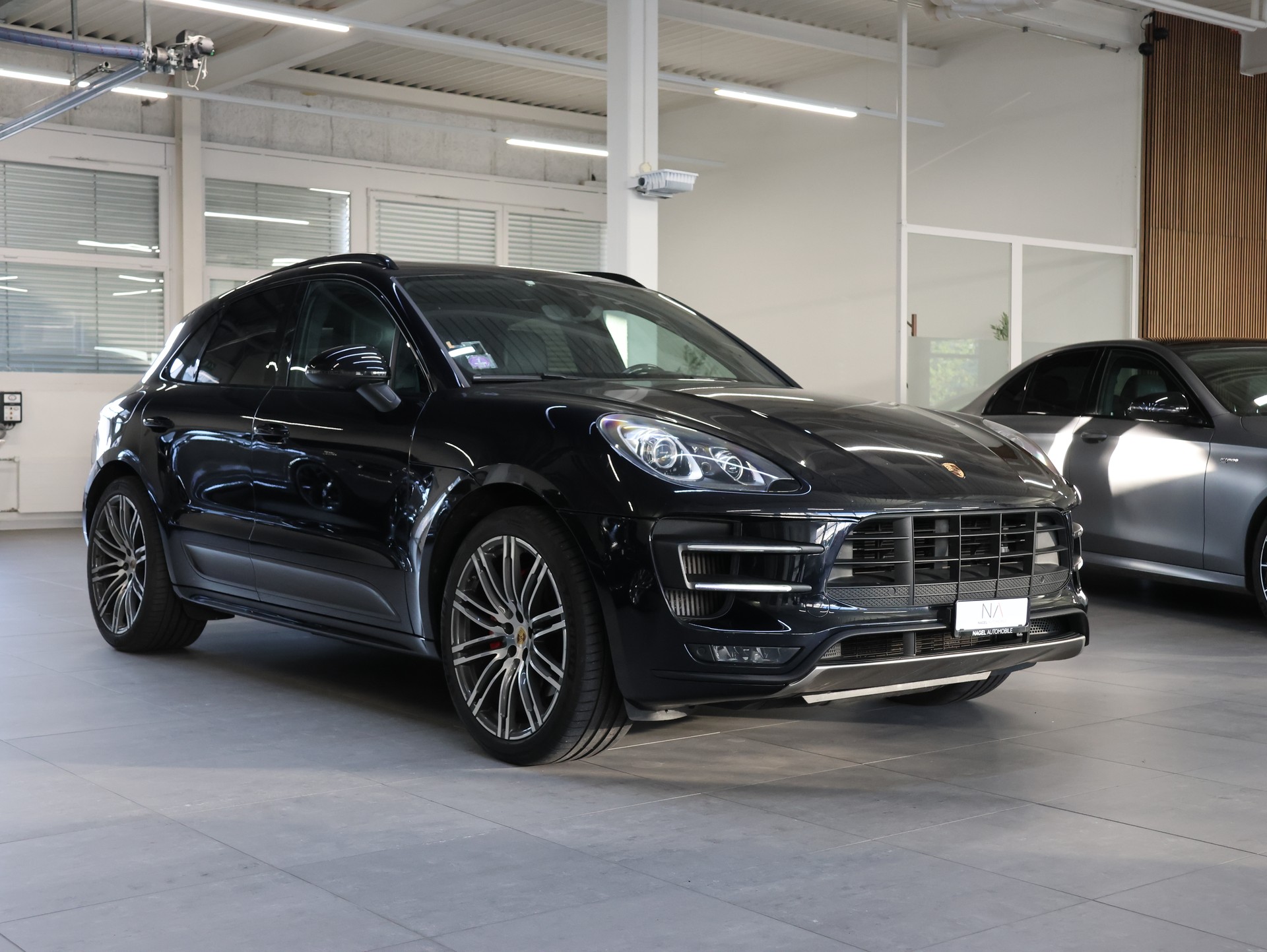 PORSCHE Macan Turbo PDK *SPORT-CHRONO*-image-1
