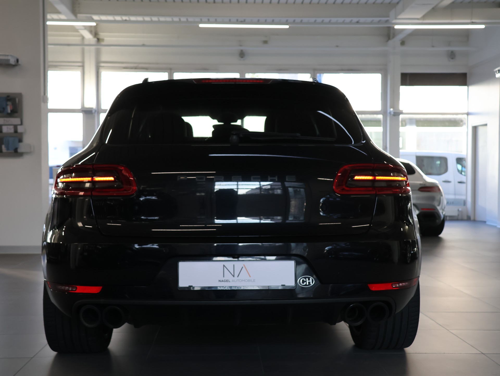 PORSCHE Macan Turbo PDK *SPORT-CHRONO*-image-4