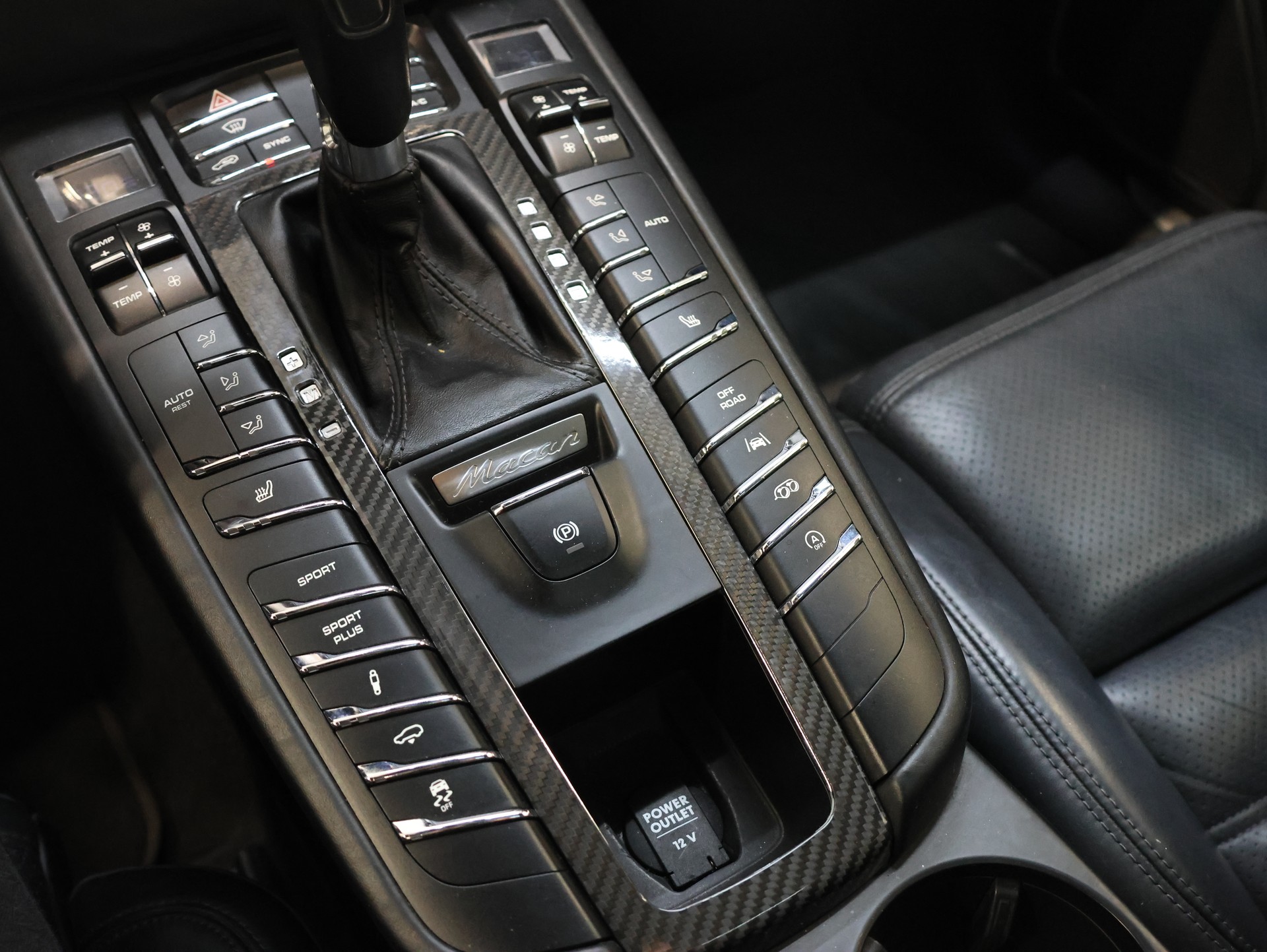 PORSCHE Macan Turbo PDK *SPORT-CHRONO*-image-14