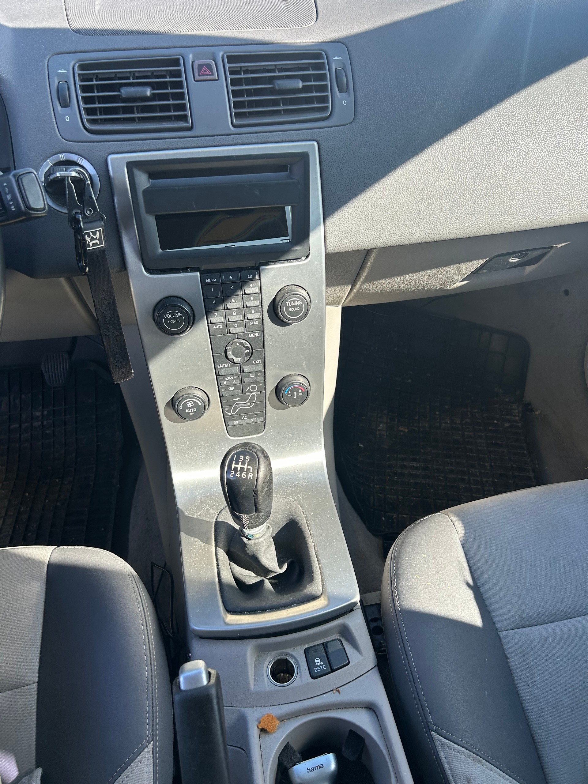VOLVO S40 T5 Momentum-image-11