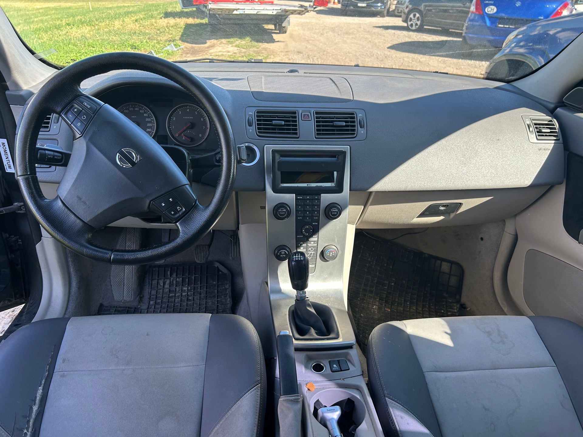 VOLVO S40 T5 Momentum-image-12