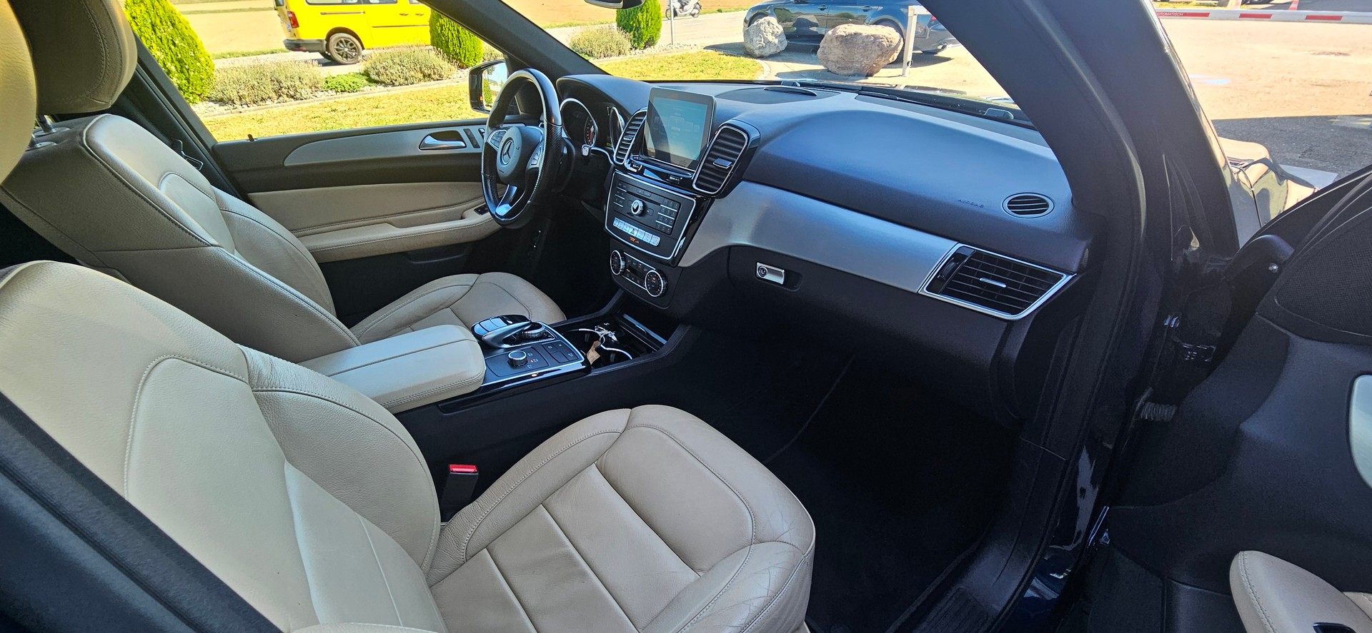 MERCEDES-BENZ GLE 500 e 4Matic 7G-Tronic-image-9