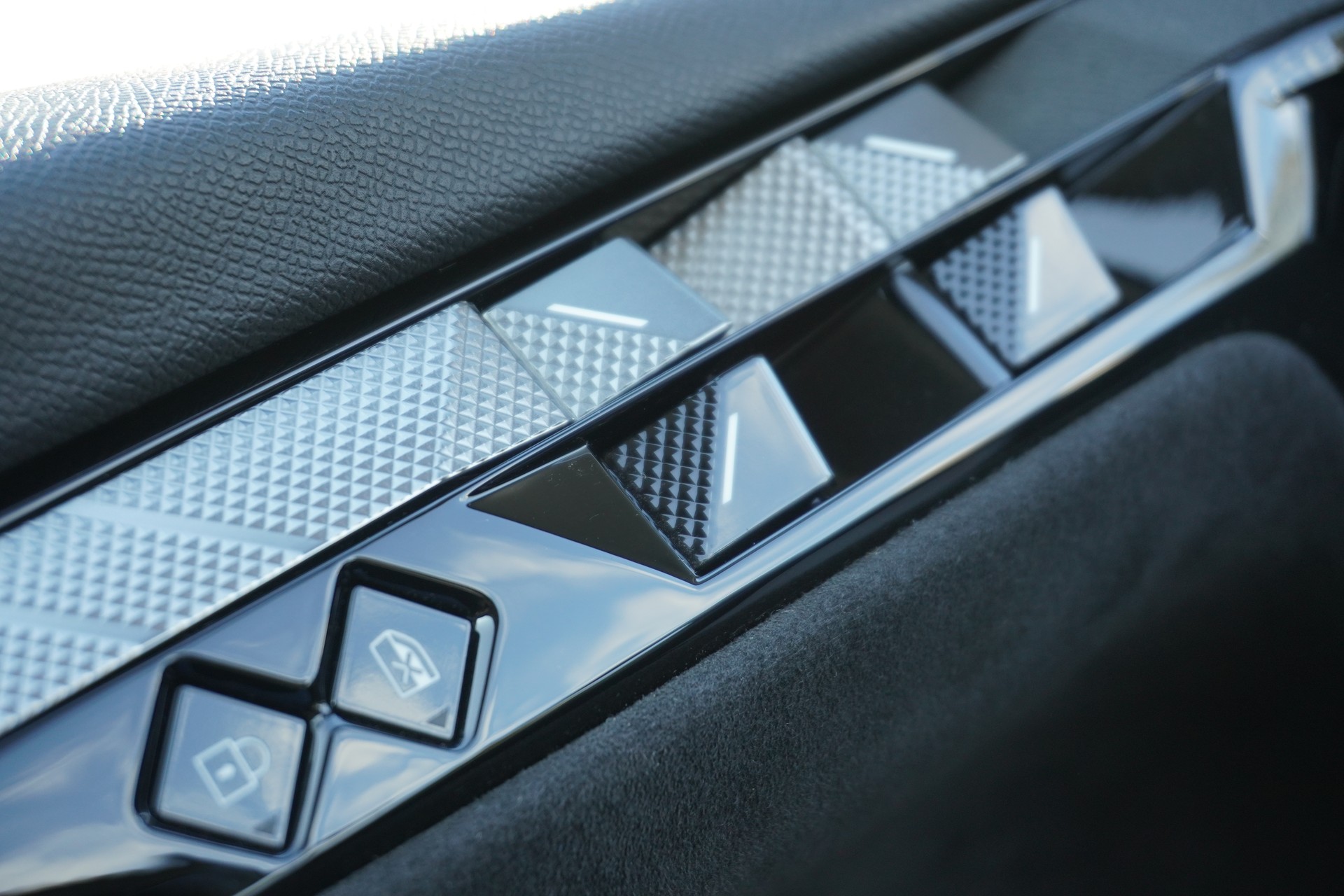 DS AUTOMOBILES DS 4 1.2 Pure Tech Ligne Noire EAT8-image-32