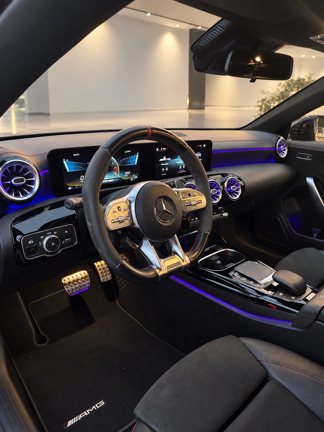 MERCEDES-BENZ CLA Shooting Brake 45 S AMG 4Matic+ 8G-DCT-image-4