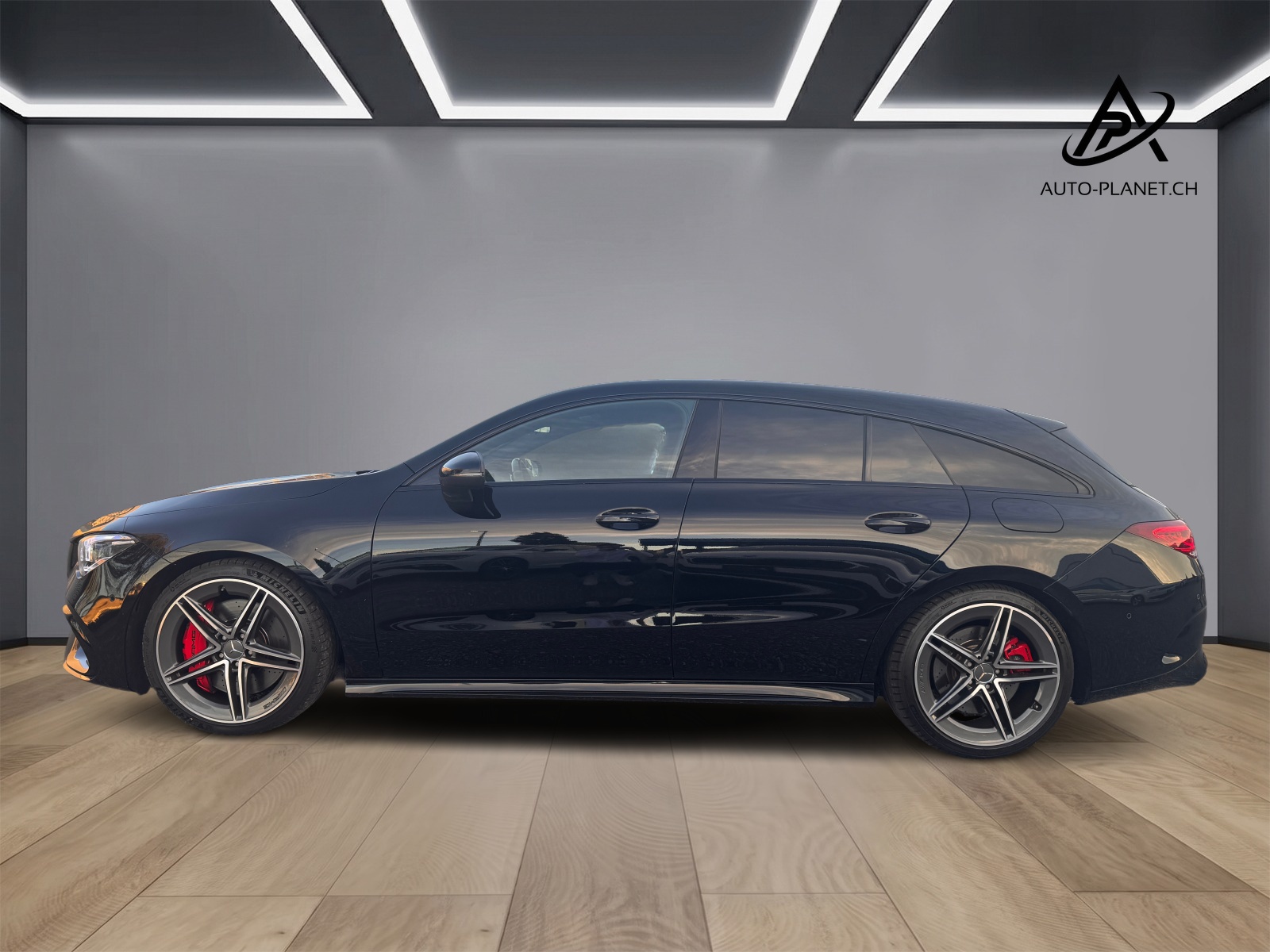 MERCEDES-BENZ CLA Shooting Brake 45 S AMG 4Matic+ 8G-DCT-showroom-element-1