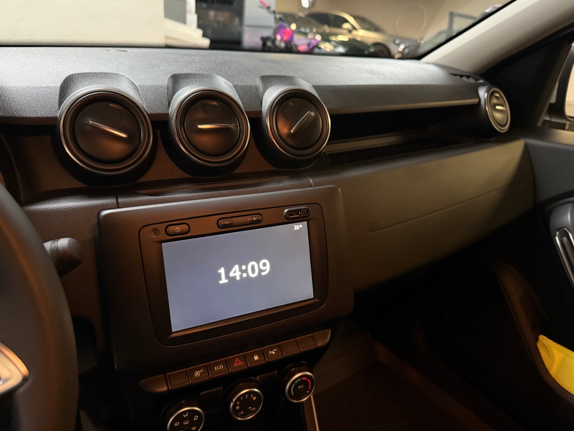 DACIA Duster TCe 150 Prestige 4x2-image-17