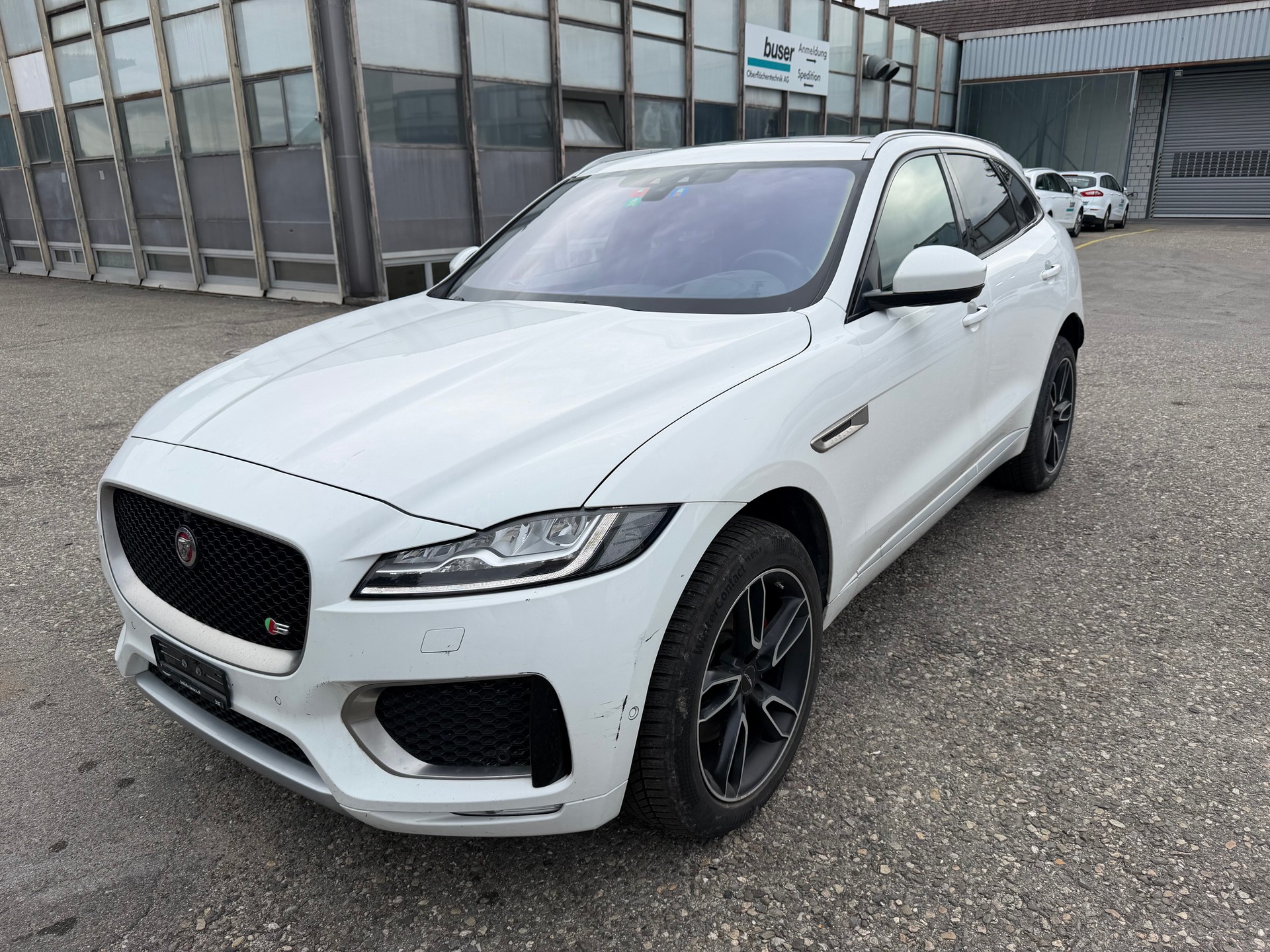 JAGUAR F-Pace 3.0 TD Prestige AWD Automatik-image-1
