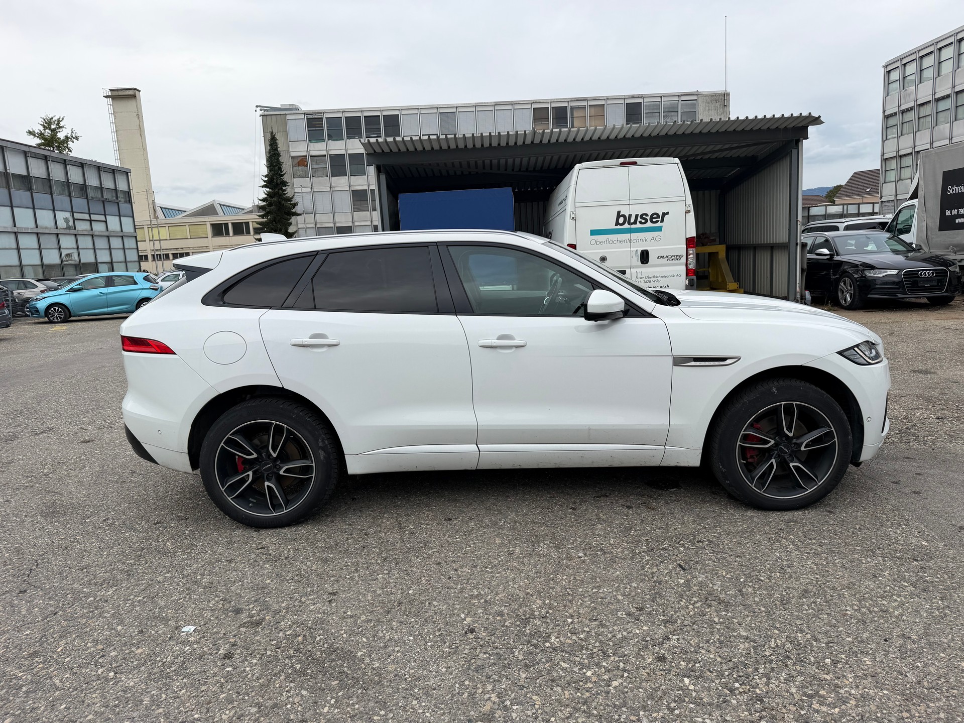 JAGUAR F-Pace 3.0 TD Prestige AWD Automatik-image-3