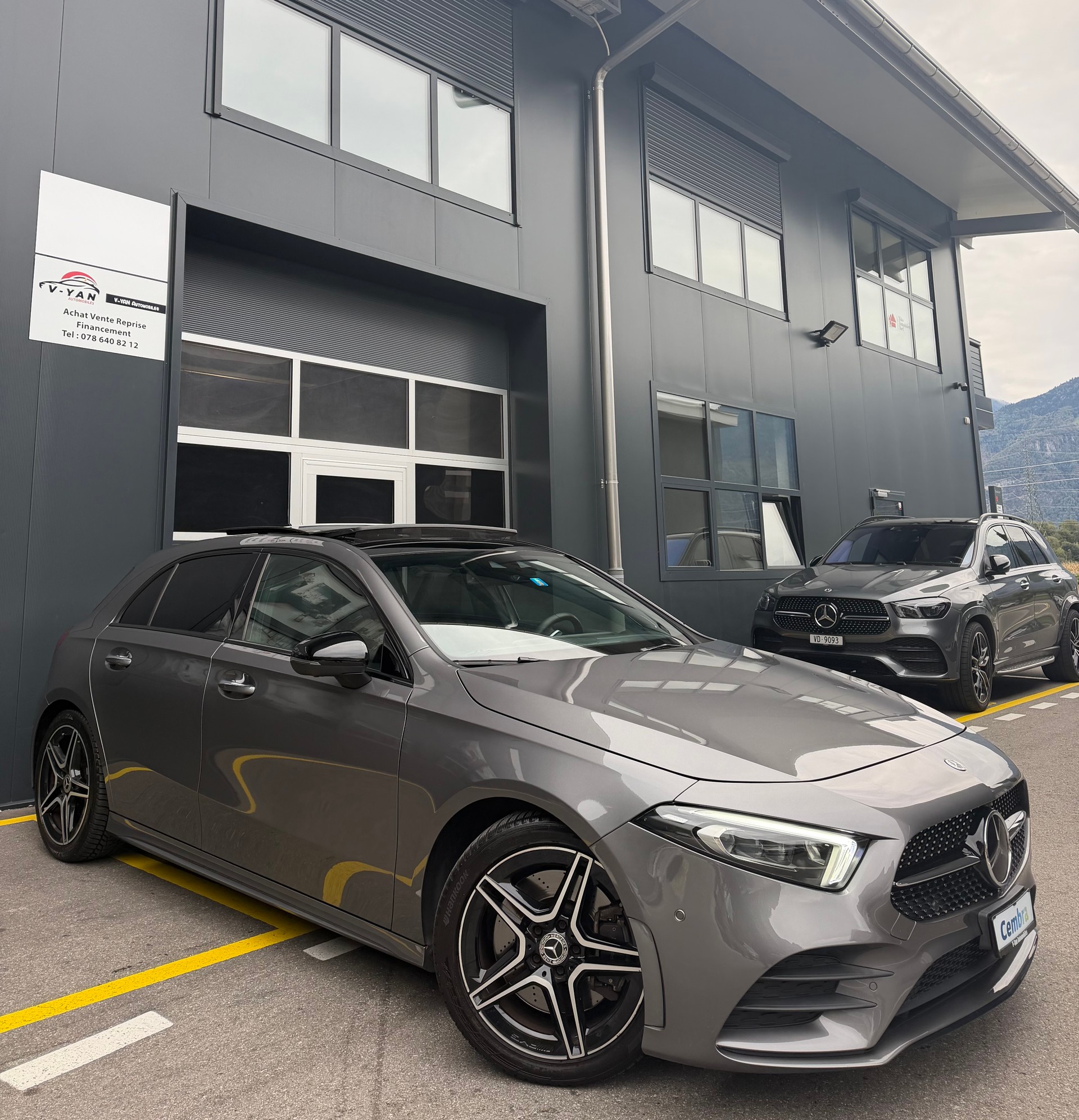 MERCEDES-BENZ A 250 AMG Line 7G-DCT-image-1