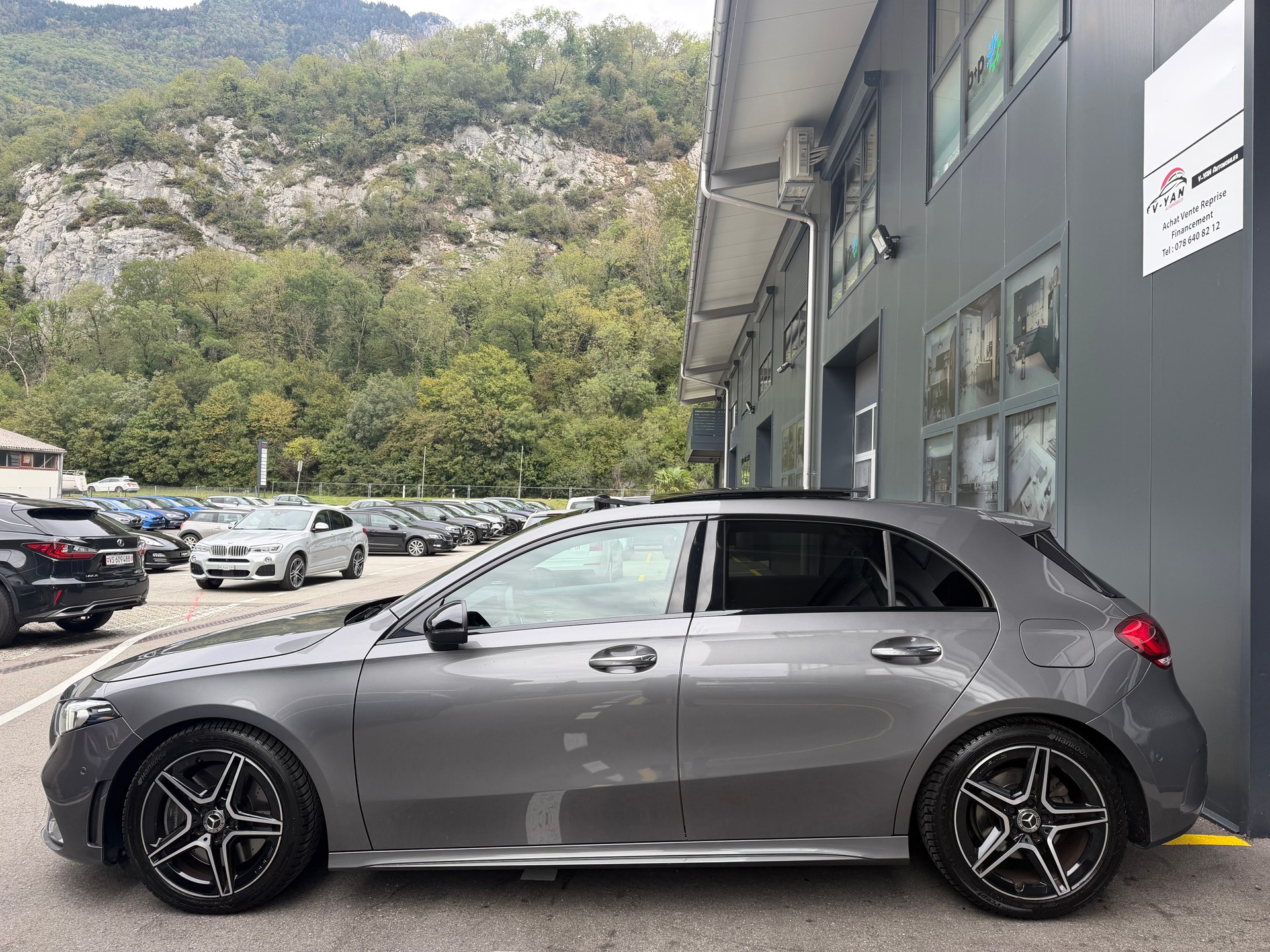 MERCEDES-BENZ A 250 AMG Line 7G-DCT-image-3