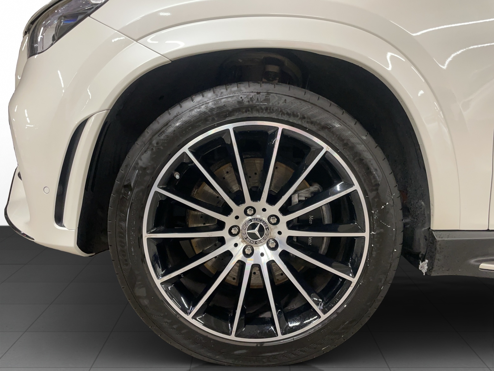 MERCEDES-BENZ GLE 350 d 4Matic AMG Line 9G-Tronic-image-6