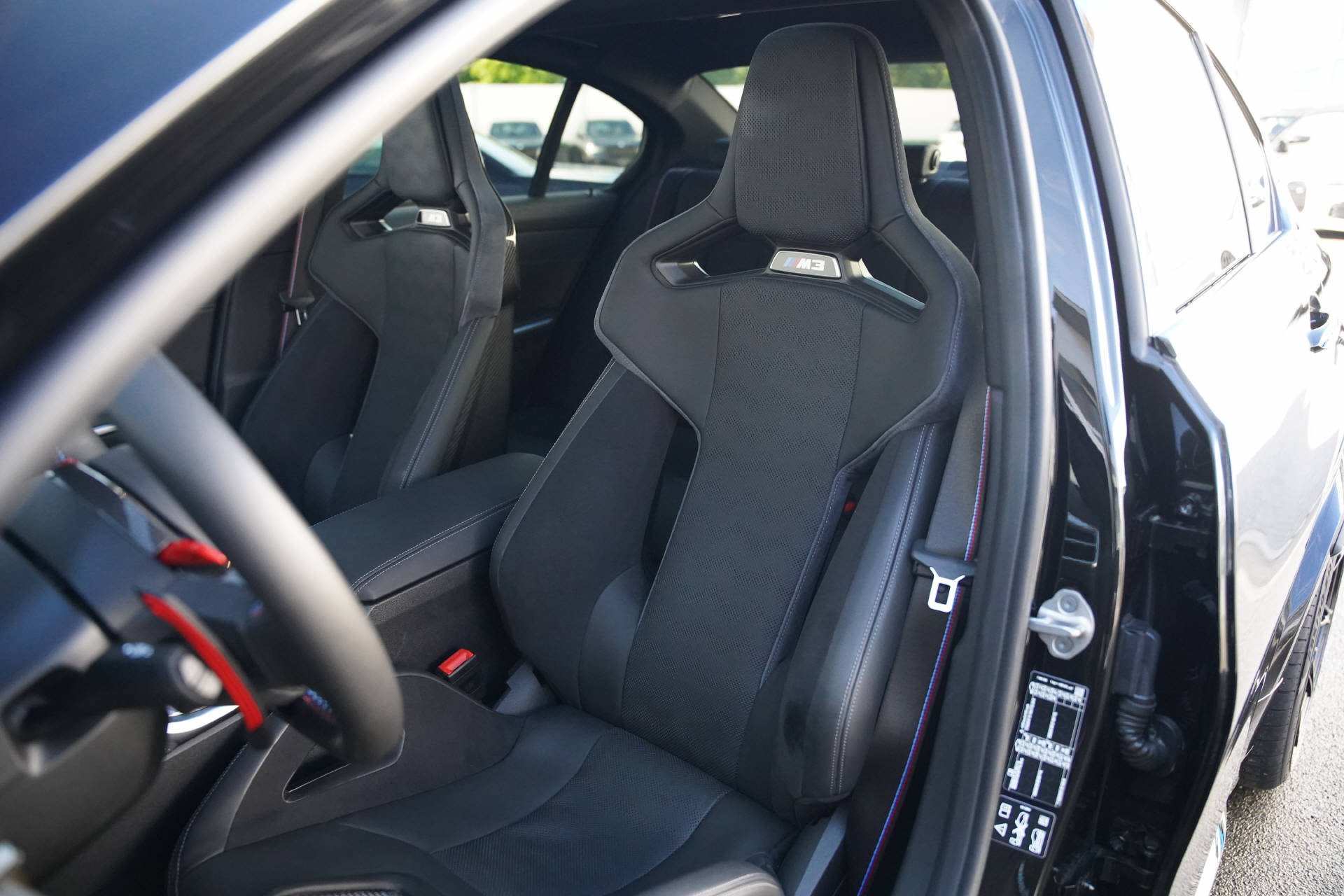 BMW M3 Competition M xDrive LCI-image-9