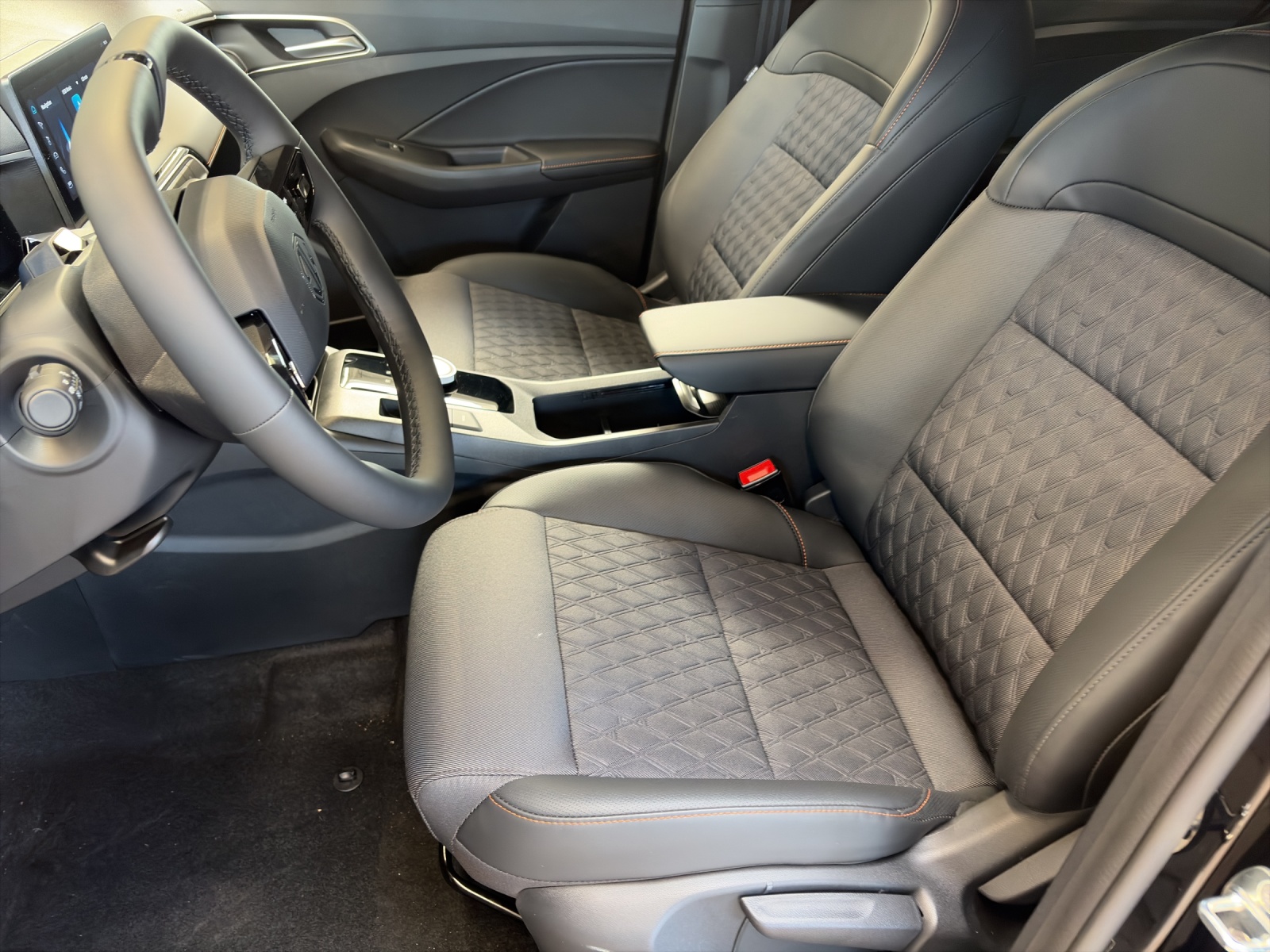 MG 3 1.5 Hybrid Luxury-image-3