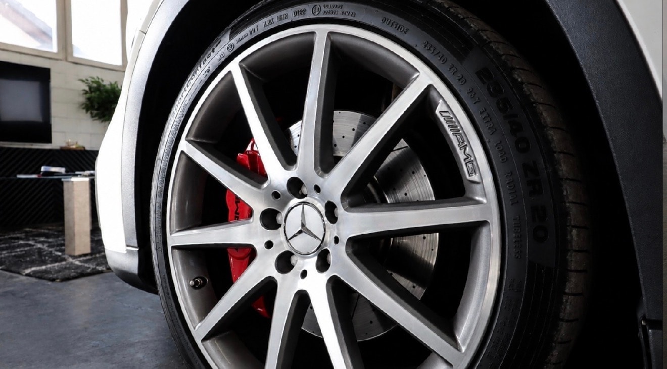 MERCEDES-BENZ GLA 45 AMG 4Matic 7G-DCT-image-15