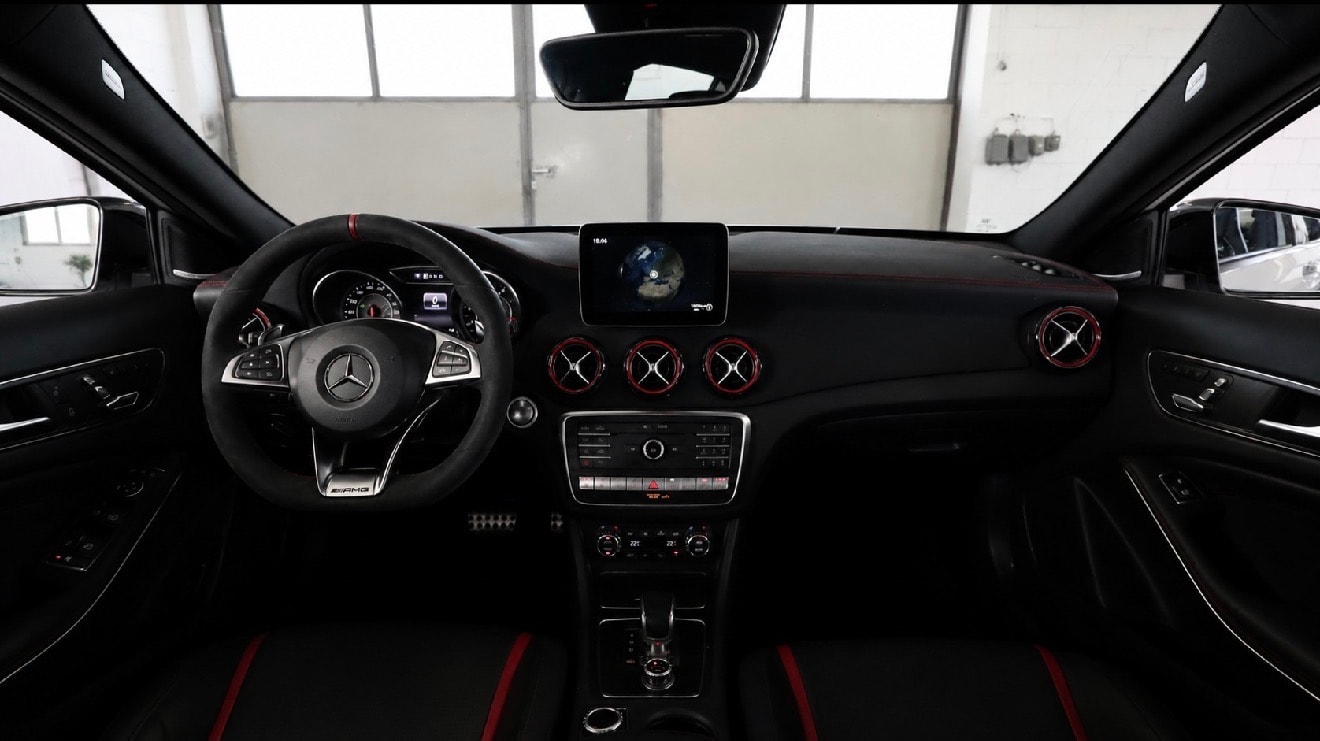 MERCEDES-BENZ GLA 45 AMG 4Matic 7G-DCT-image-5