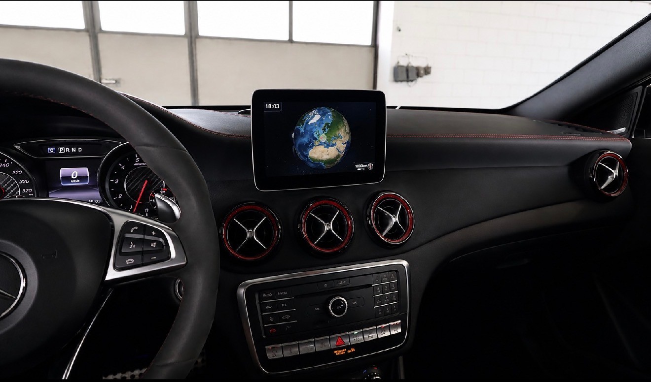 MERCEDES-BENZ GLA 45 AMG 4Matic 7G-DCT-image-8