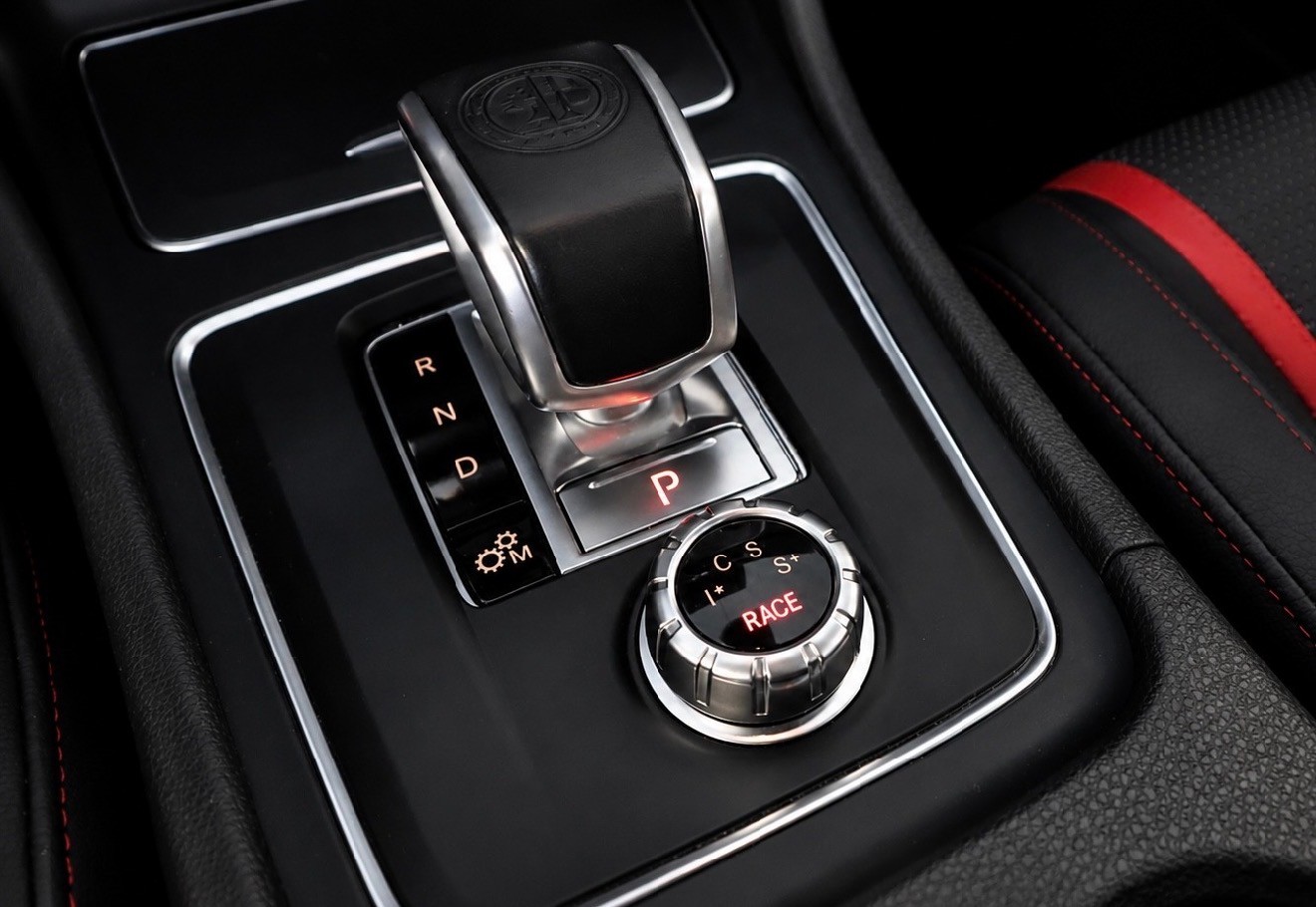 MERCEDES-BENZ GLA 45 AMG 4Matic 7G-DCT-image-11