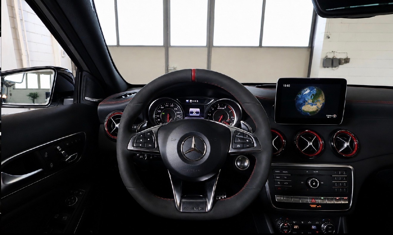 MERCEDES-BENZ GLA 45 AMG 4Matic 7G-DCT-image-6