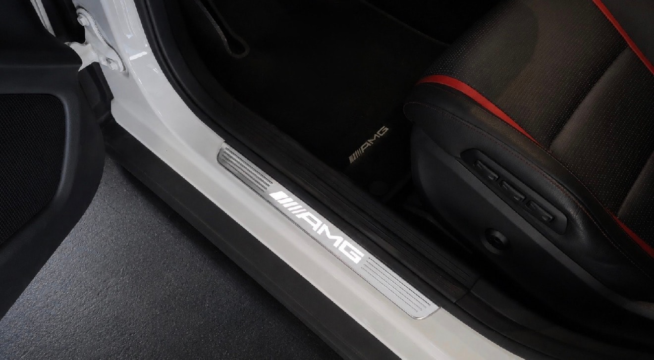 MERCEDES-BENZ GLA 45 AMG 4Matic 7G-DCT-image-2