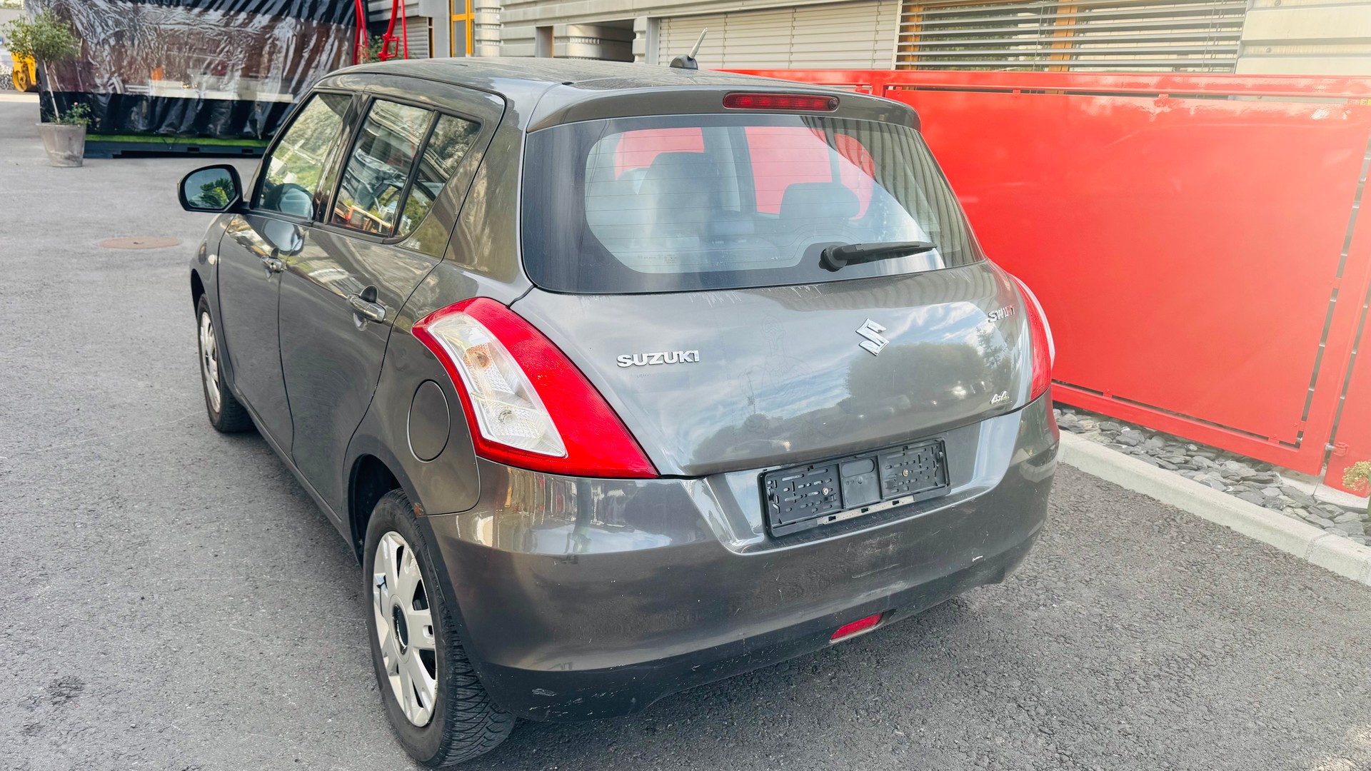 SUZUKI Swift 1.2i 16V GL Top 4x4-image-3