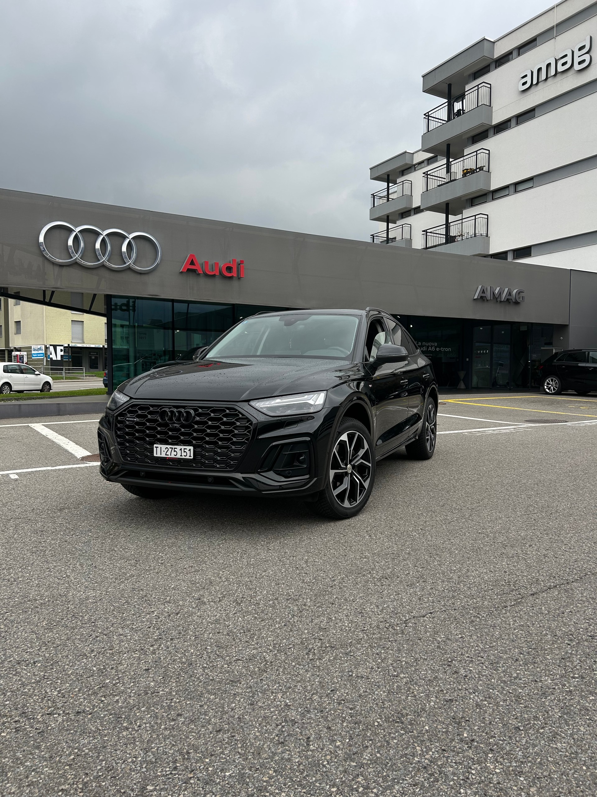 AUDI 2.0 40 TDI Black Edition quattro S-Tronic-image-0