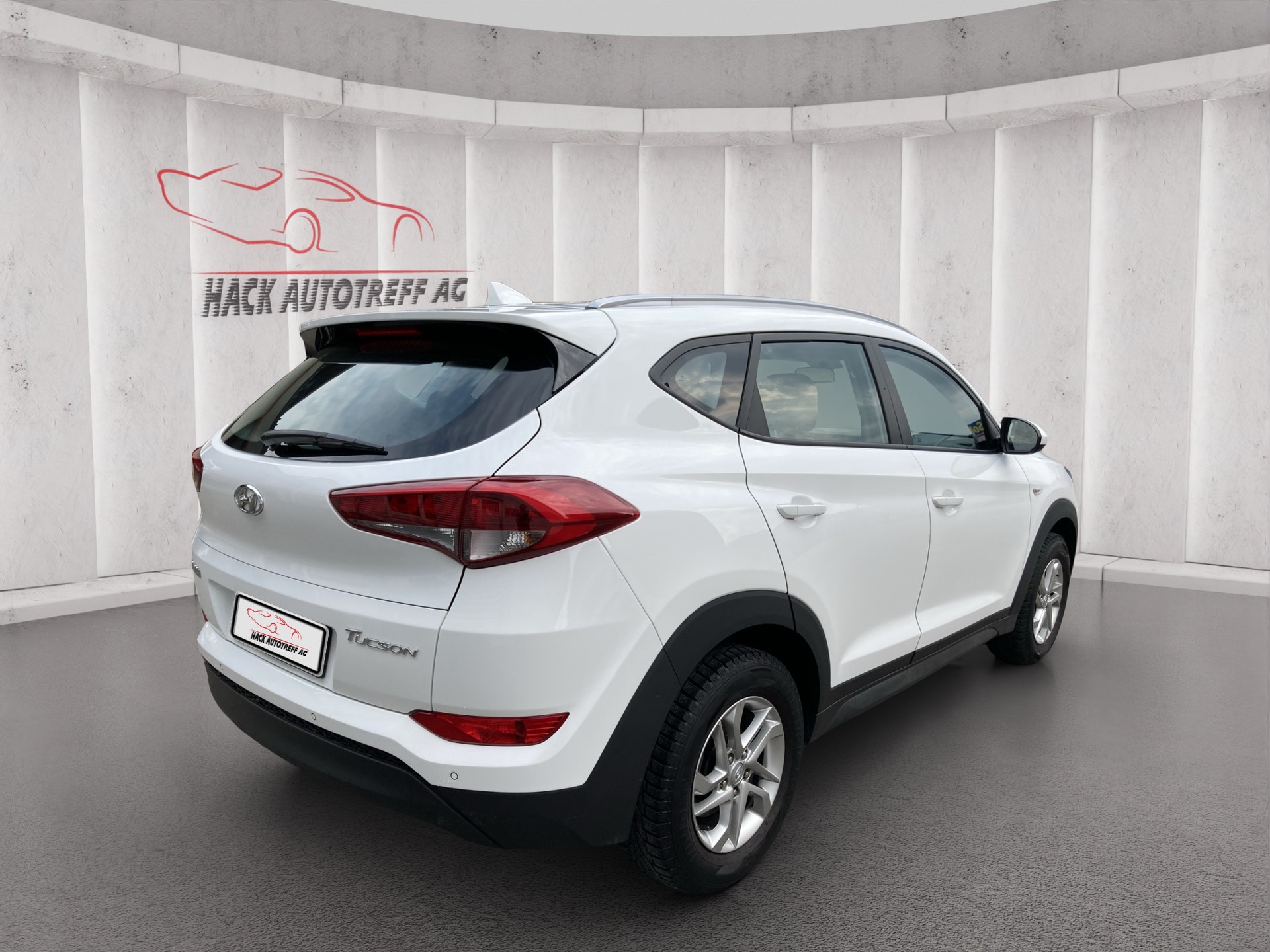 HYUNDAI Tucson 1.7 CRDI Origo 2WD-image-3