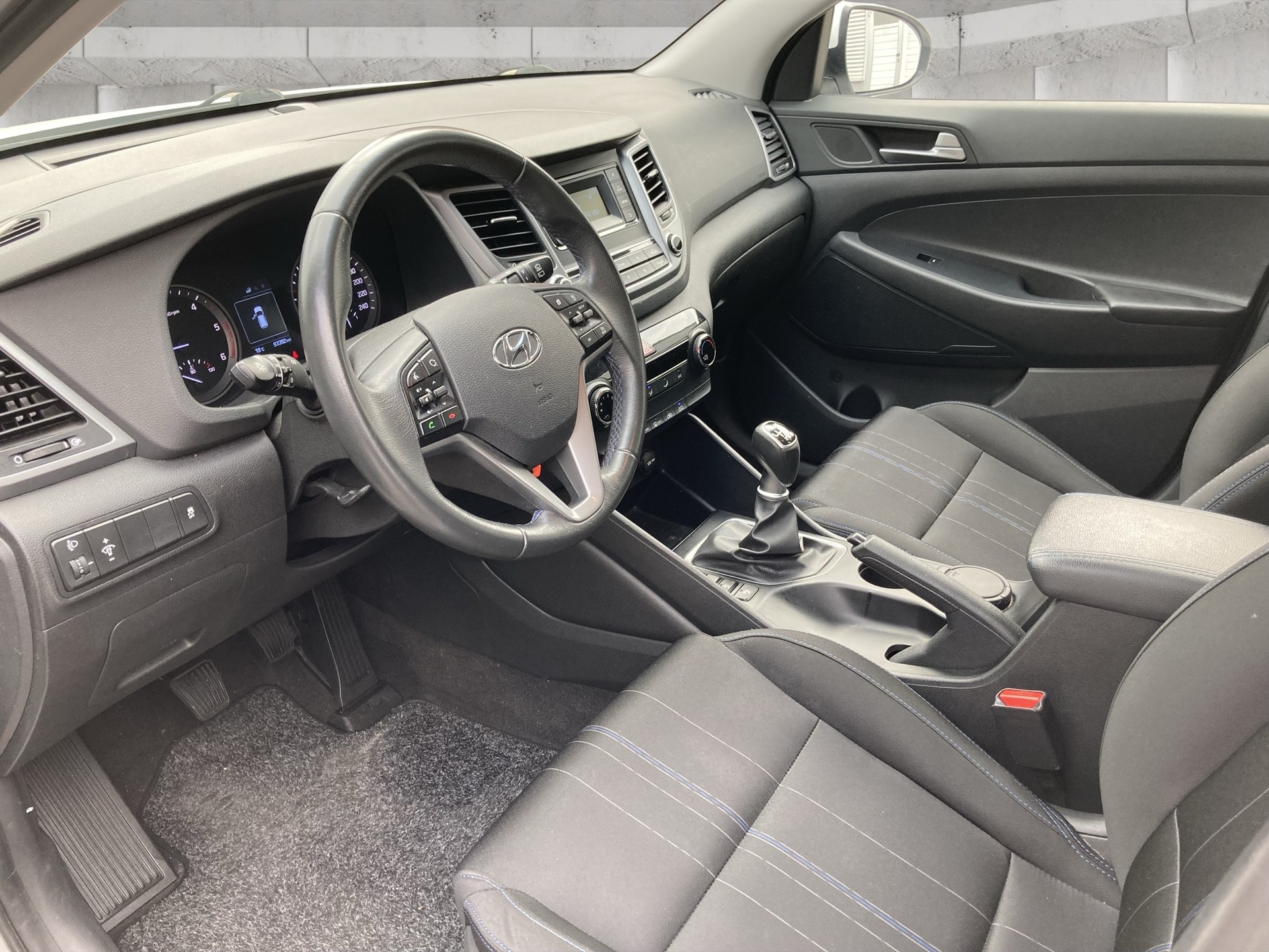 HYUNDAI Tucson 1.7 CRDI Origo 2WD-image-5