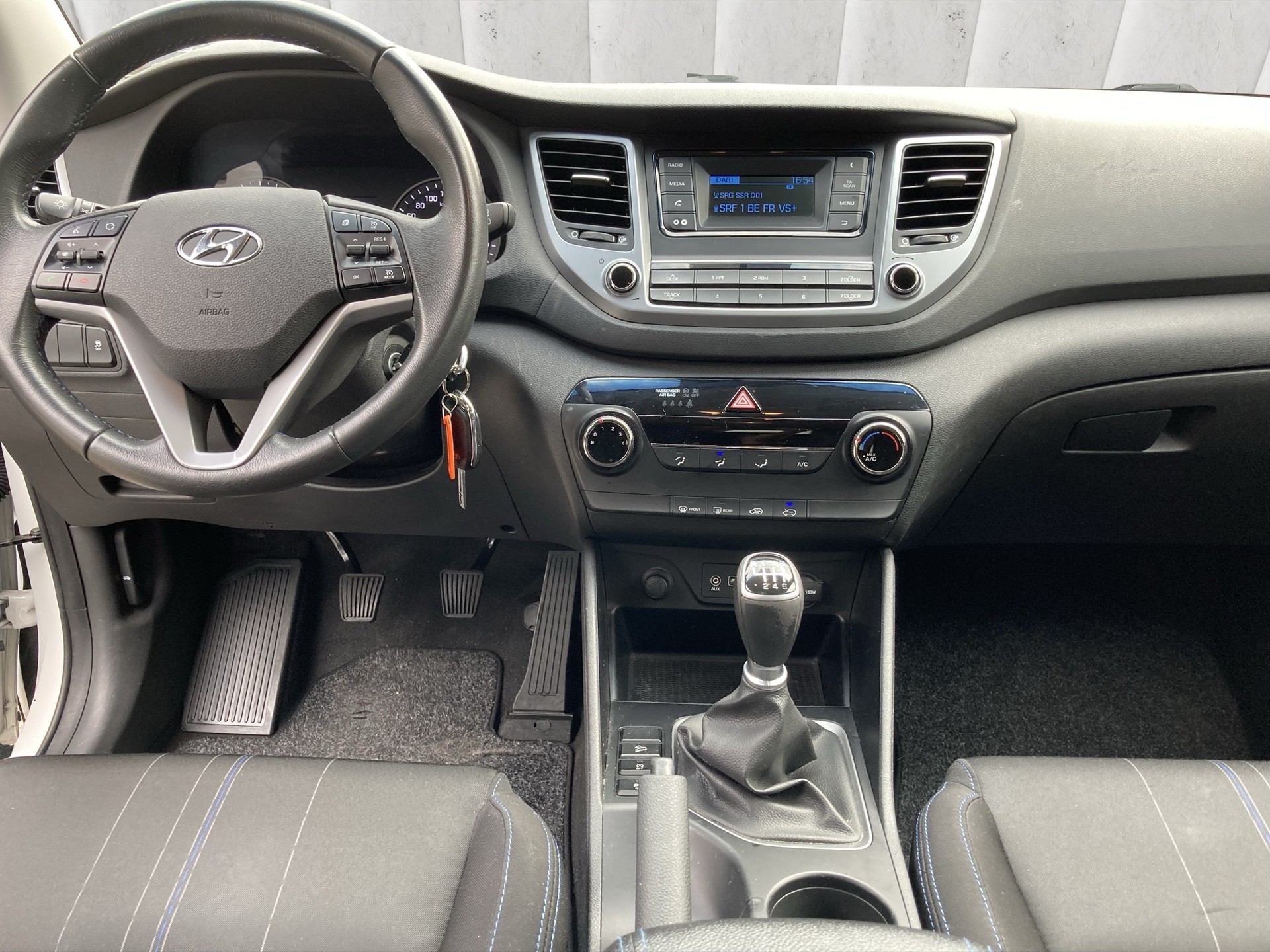 HYUNDAI Tucson 1.7 CRDI Origo 2WD-image-6