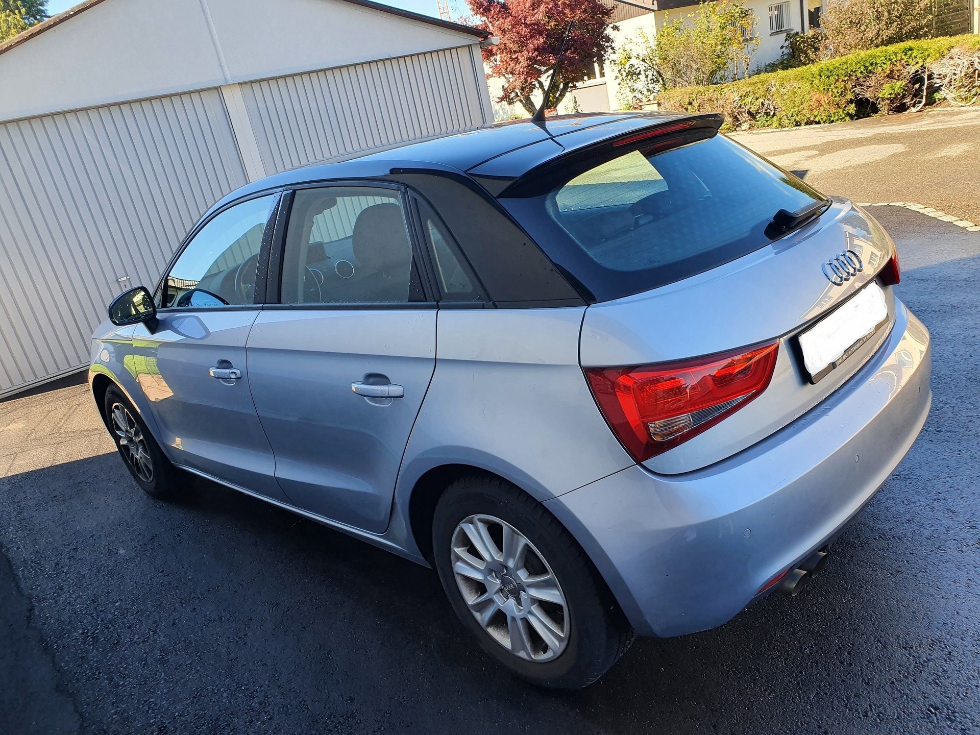 AUDI A1 Sportback 1.4 TFSI Ambition S-tronic-image-2