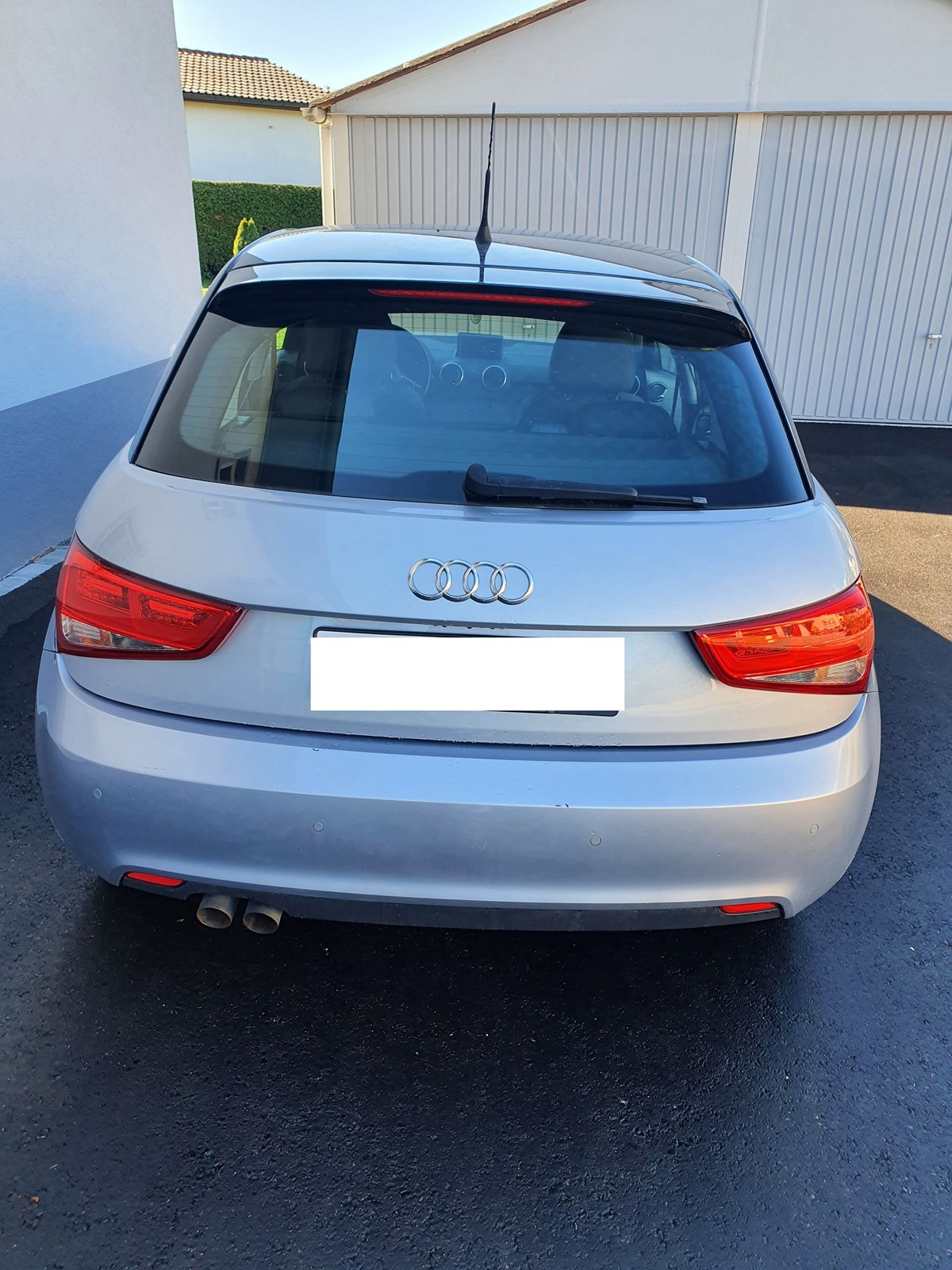 AUDI A1 Sportback 1.4 TFSI Ambition S-tronic-image-3