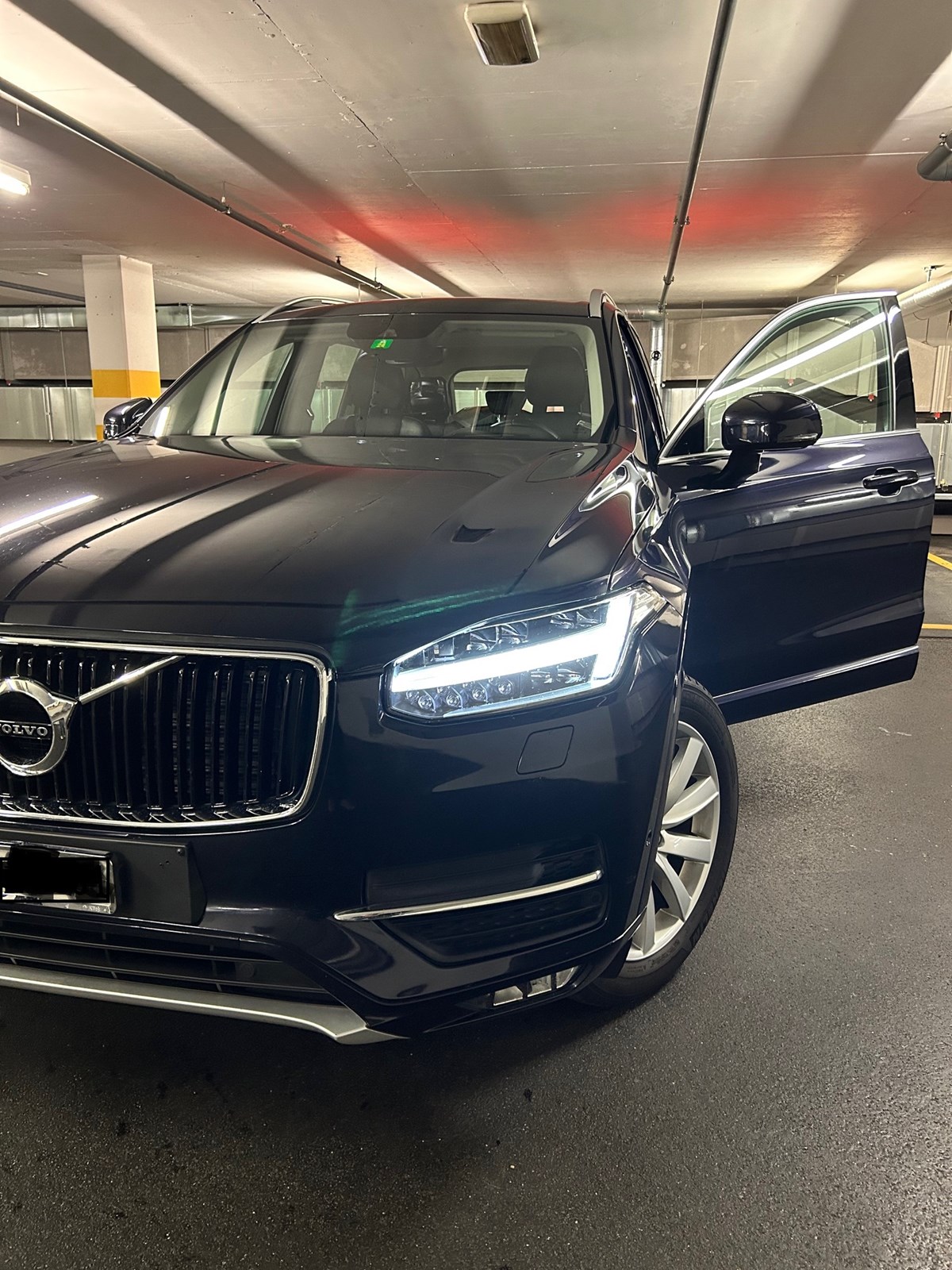 VOLVO XC90 D5 AWD-image-0