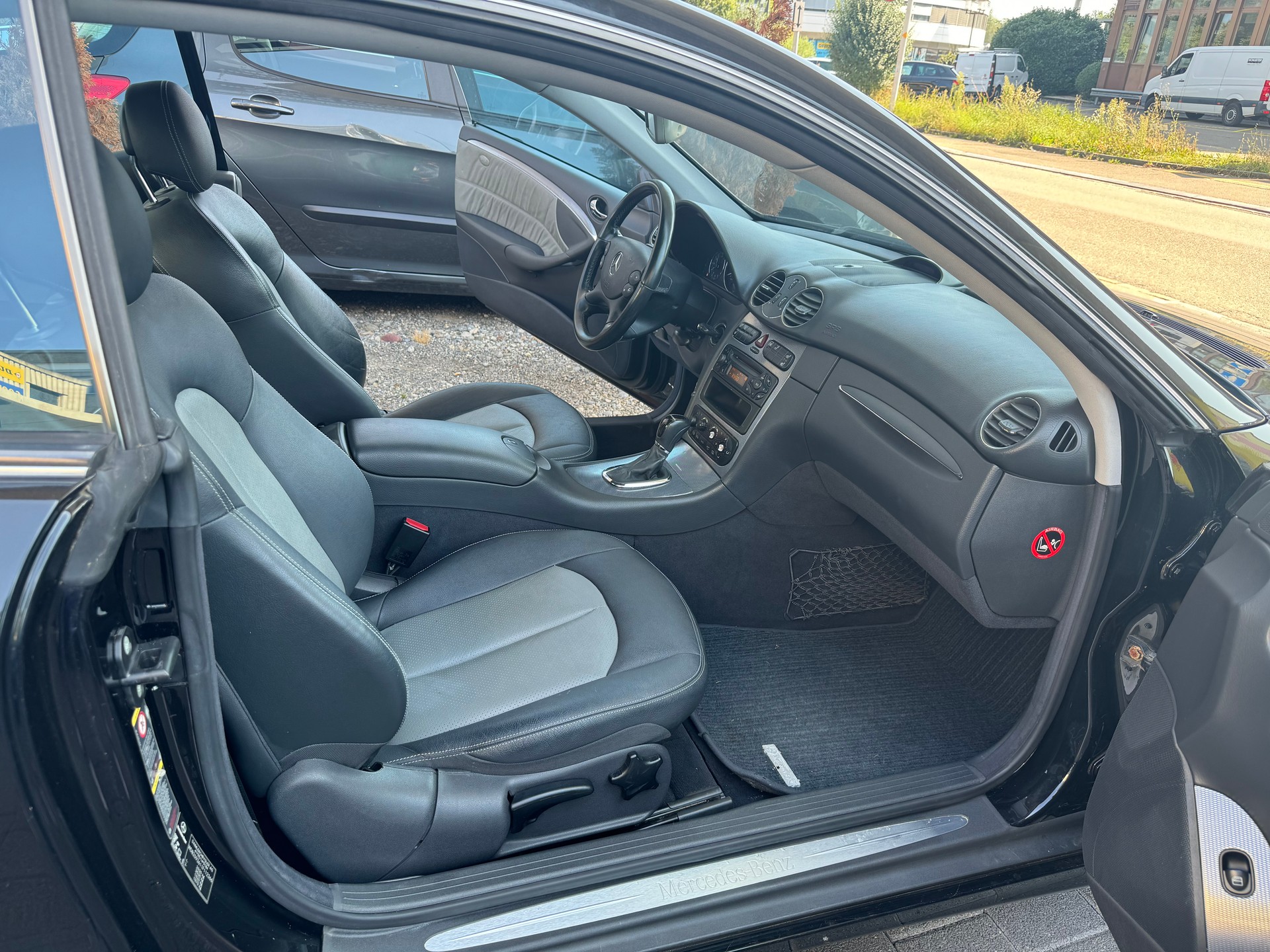 MERCEDES-BENZ CLK 240 Elégance-image-6