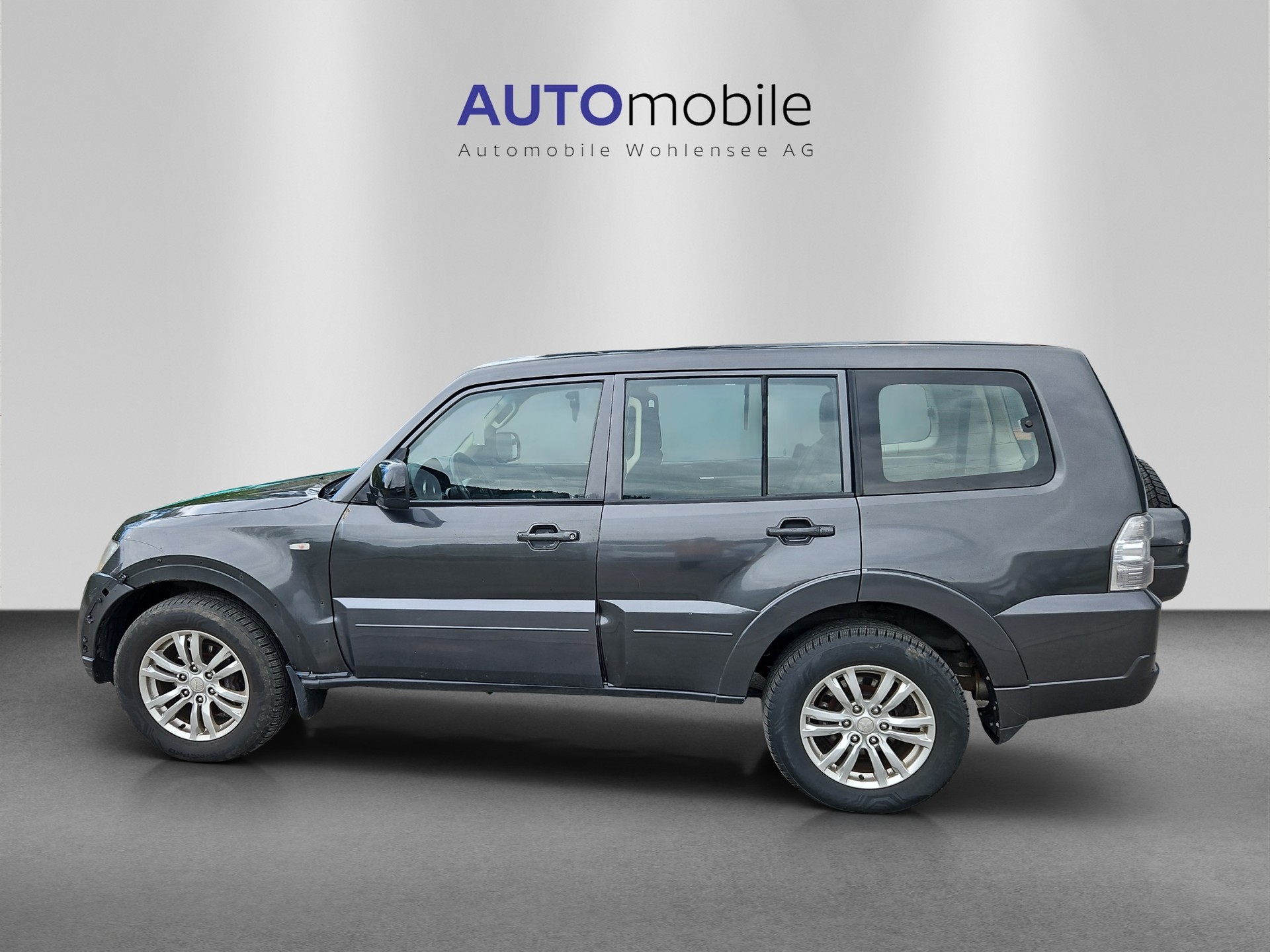 MITSUBISHI Pajero 3.2 DI-D Professional Plus Automatic-image-0