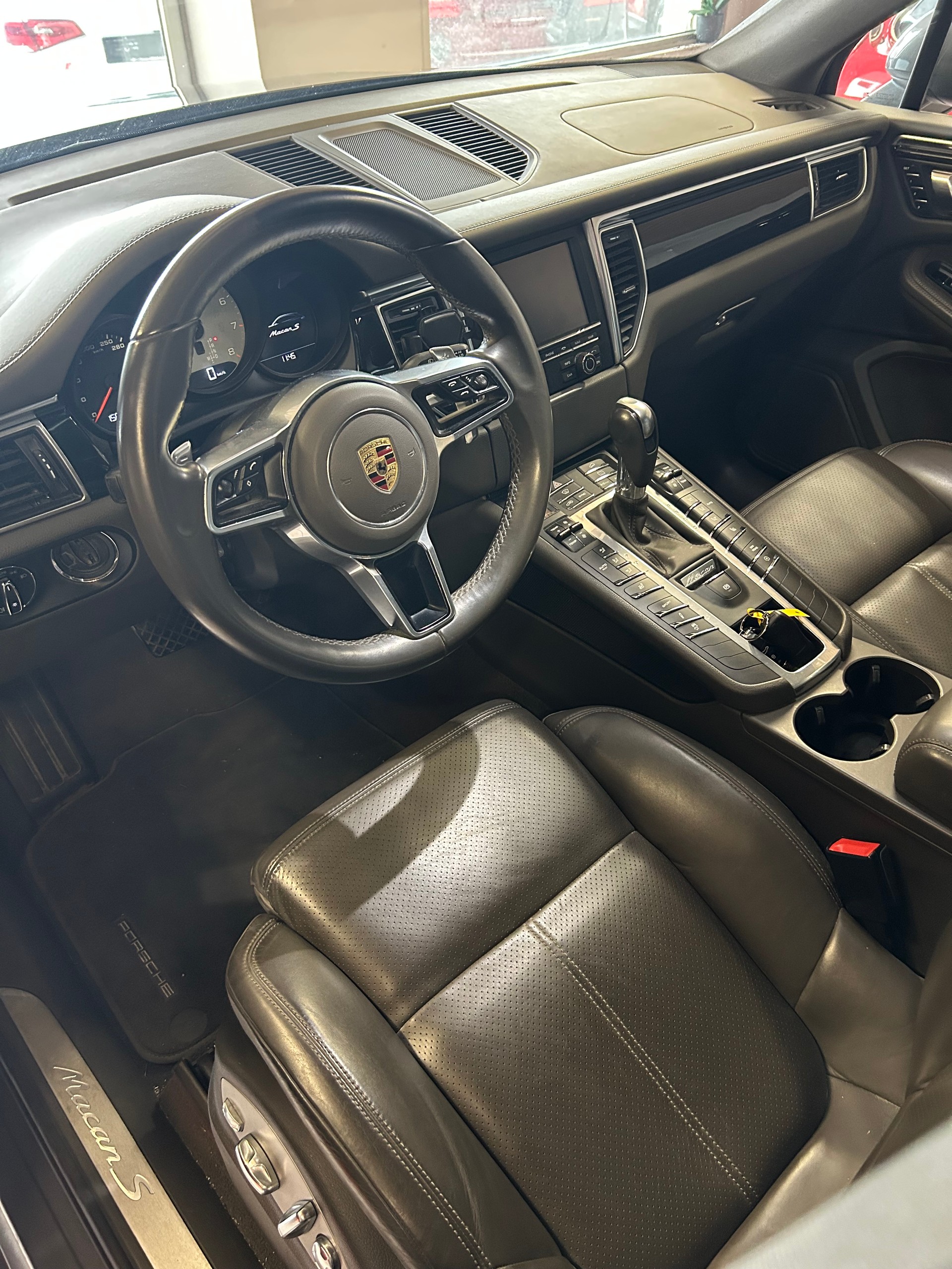 PORSCHE Macan S PDK-image-4