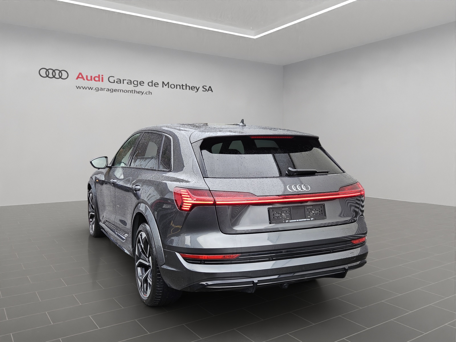 AUDI e-tron S quattro-image-5
