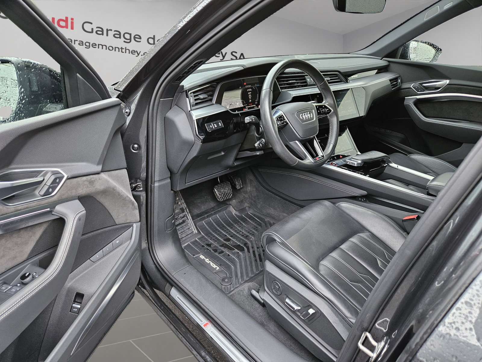 AUDI e-tron S quattro-image-6