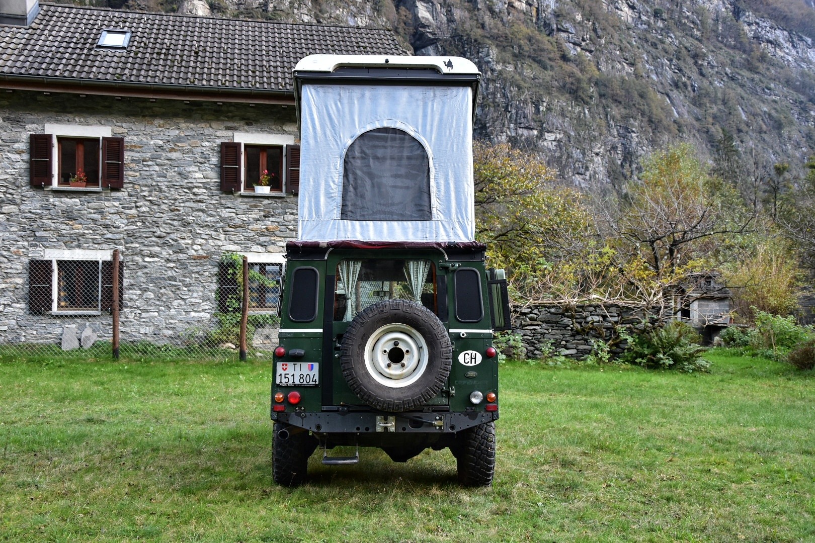 LAND ROVER Defender 110 SW 2.5 Td5-image-7